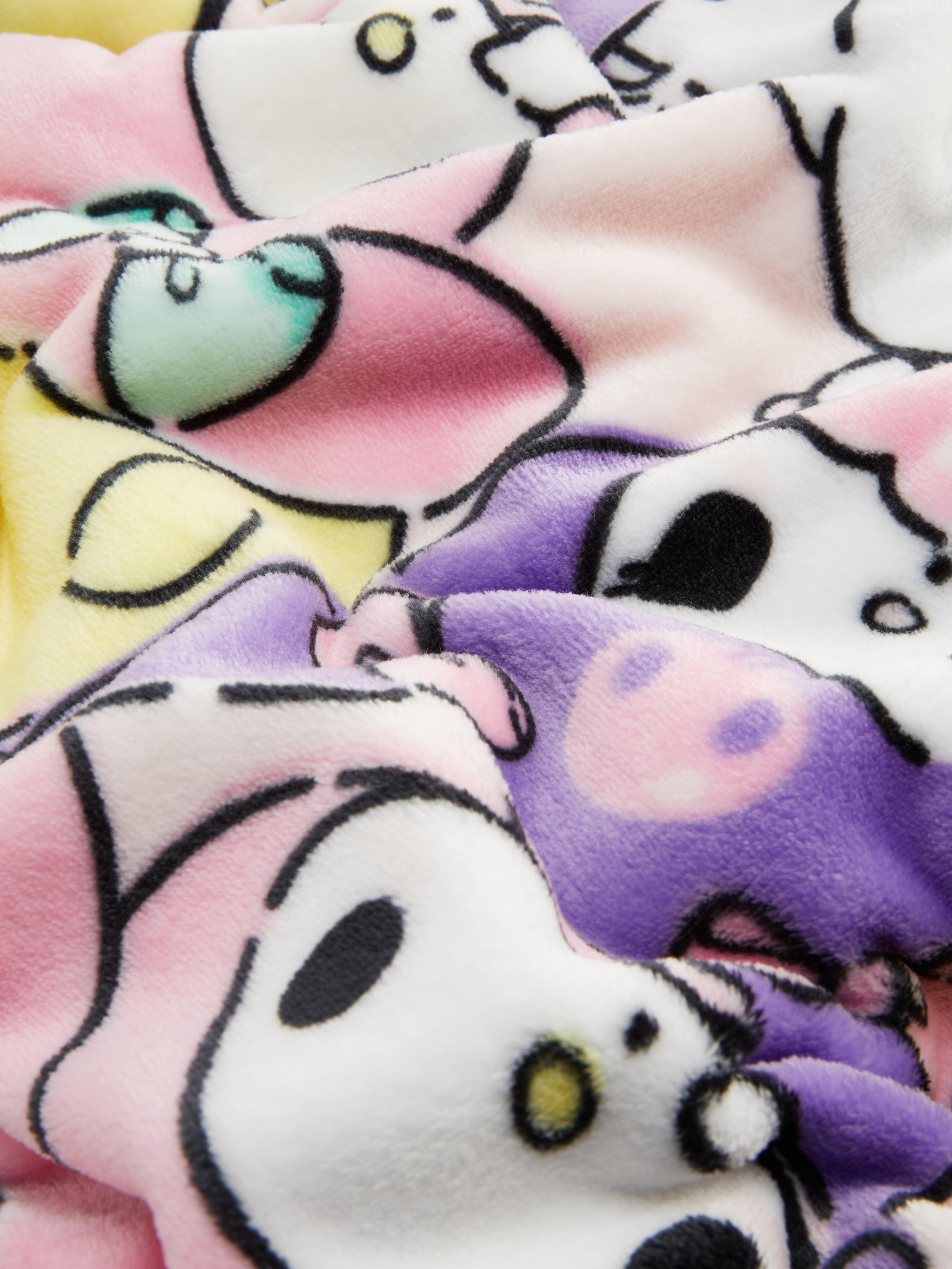 Hello Kitty Large Character Fleece Throw