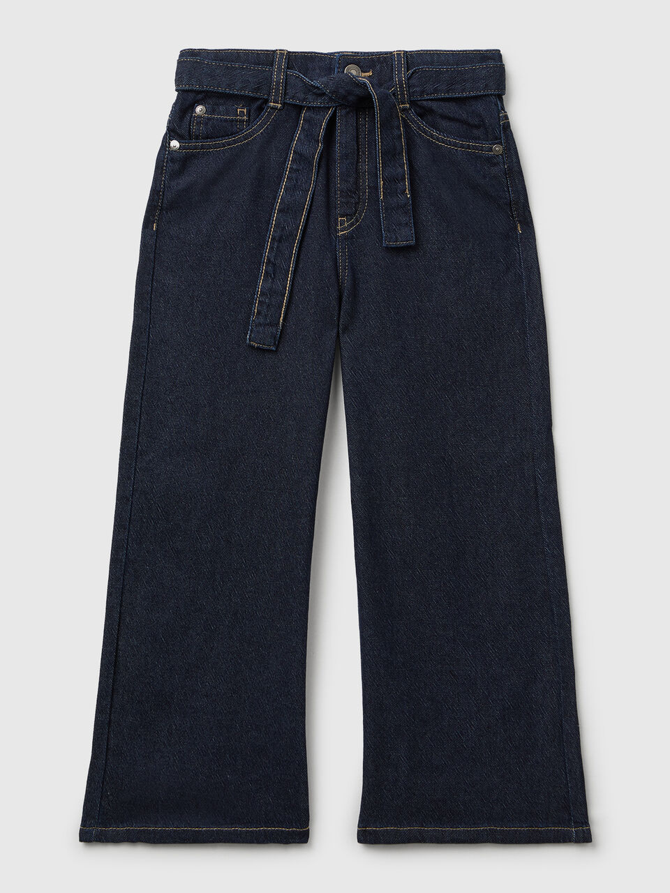 Wide fit jeans with sash