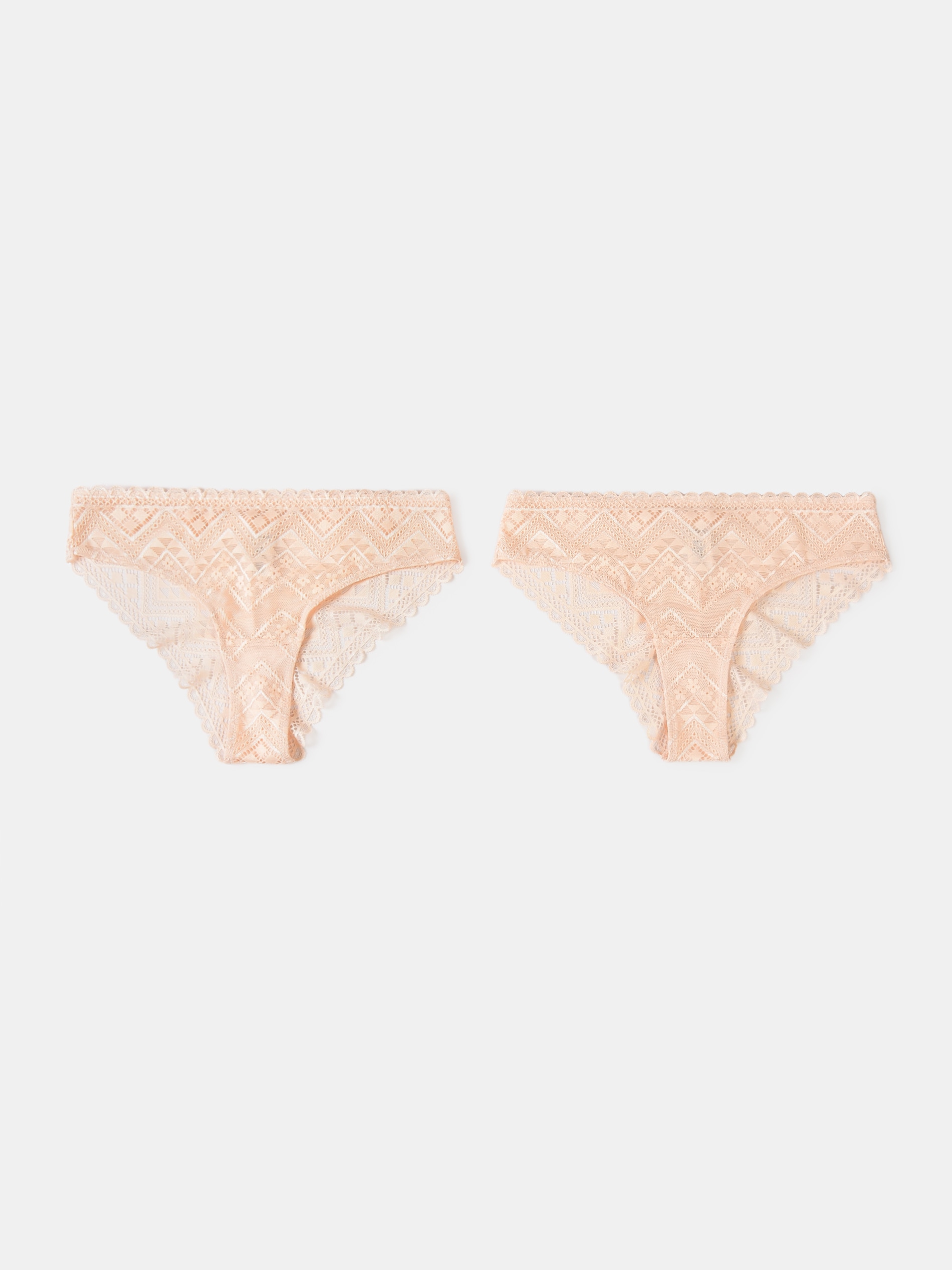 Majtki figi z ozdobną koronką 2 pack