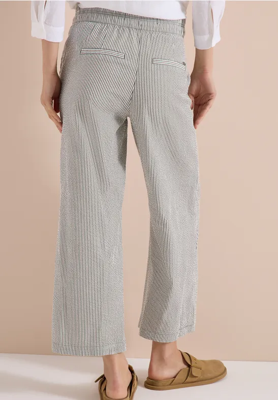Wide Leg Hose in Seersuckerqualität