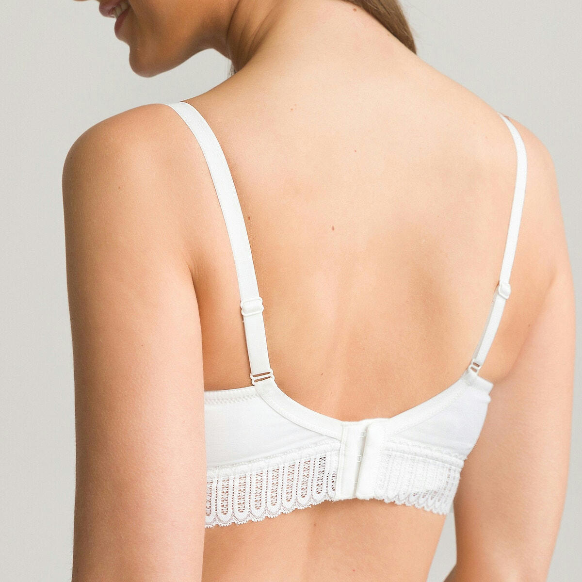 Brassière d'allaitement en microfibre