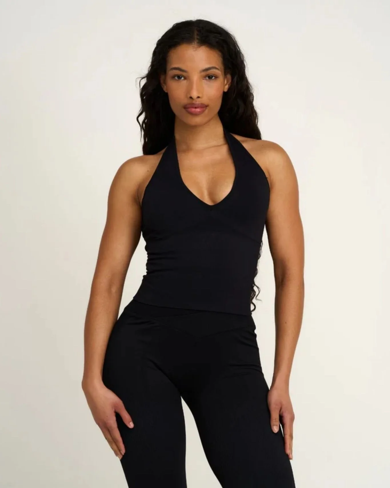 Elevate™ Sculpting Seamless Halterneck Top | Night Black