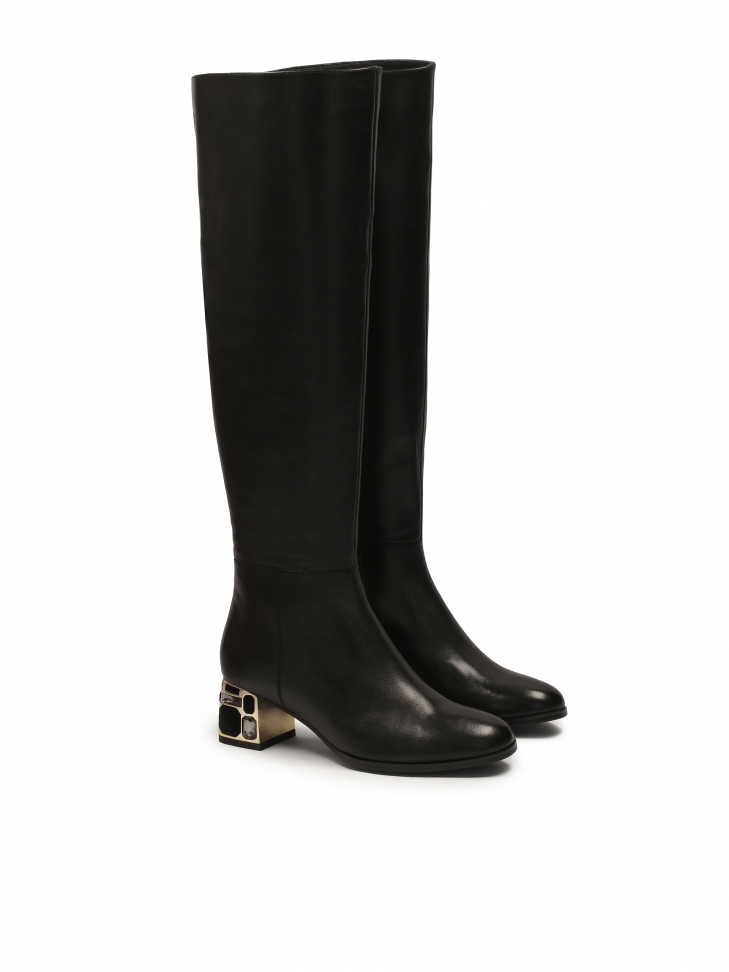 Black boots with decorated heel