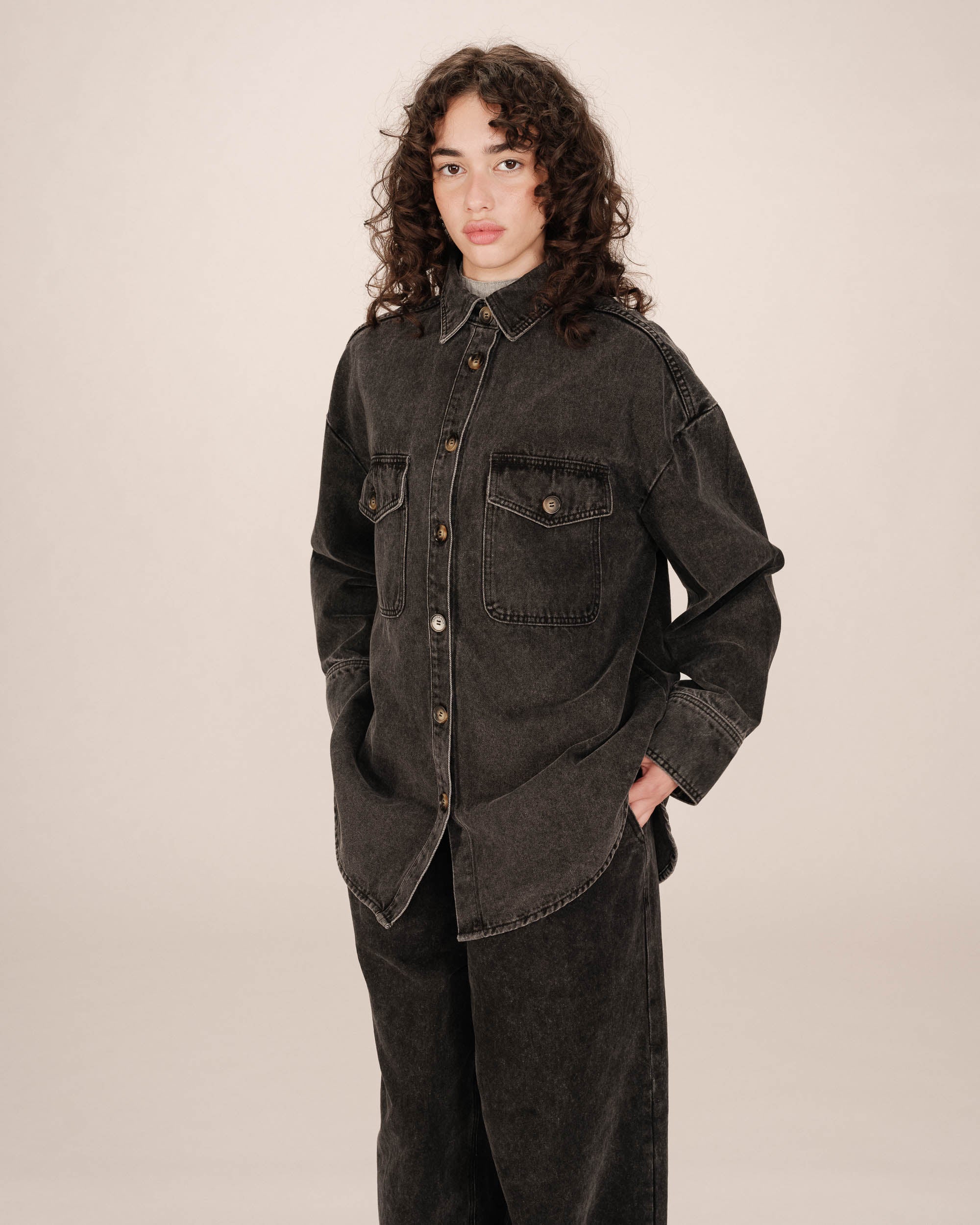 Surchemise oversize black washed Sydney