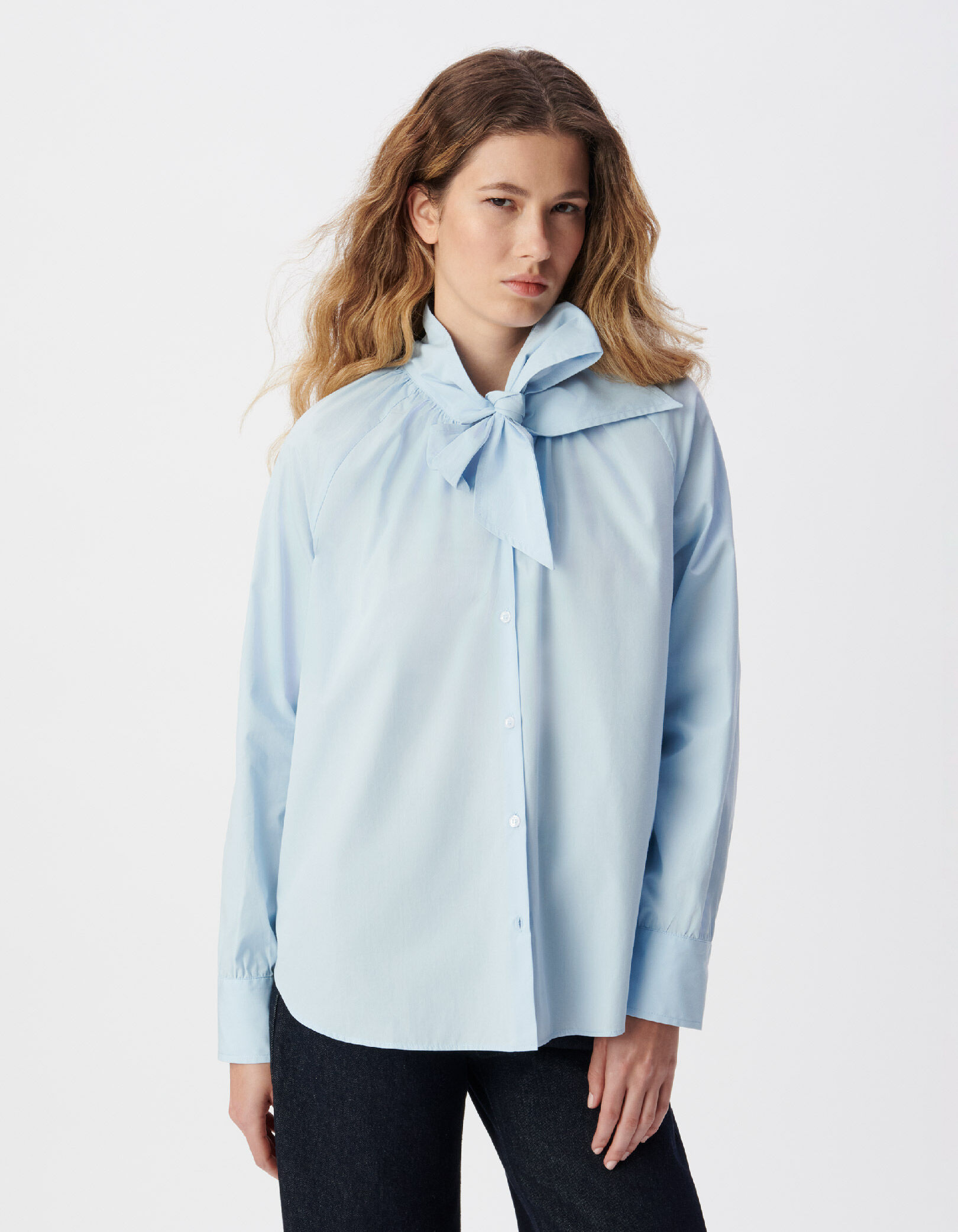 Chemise manches longues bleue col lavallière Femme