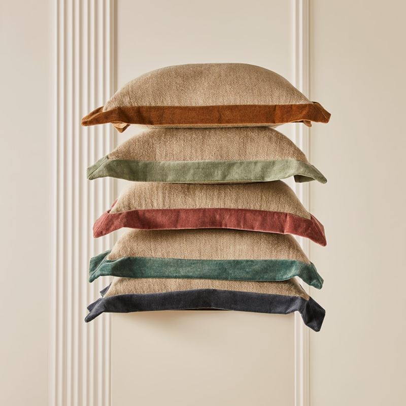Arraya Rose Cushion