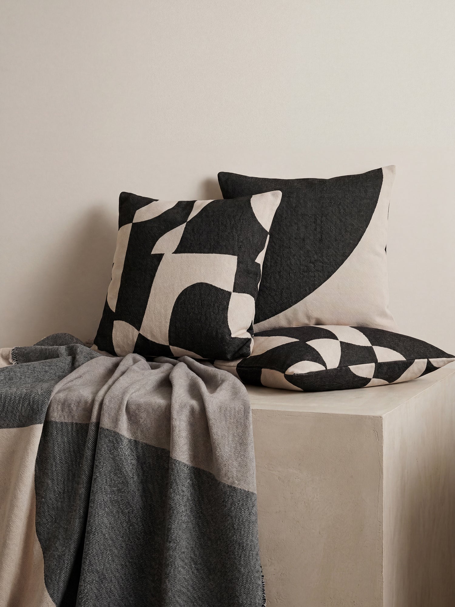 KALLIO sisustustyynynpäällinen - beige-musta