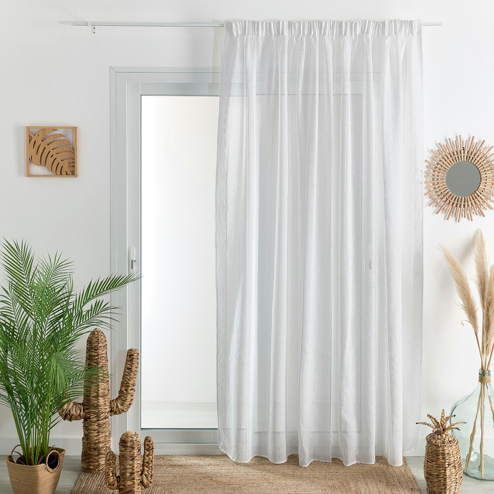 - Voilage uni à galon fronceur et rayures fantaisie