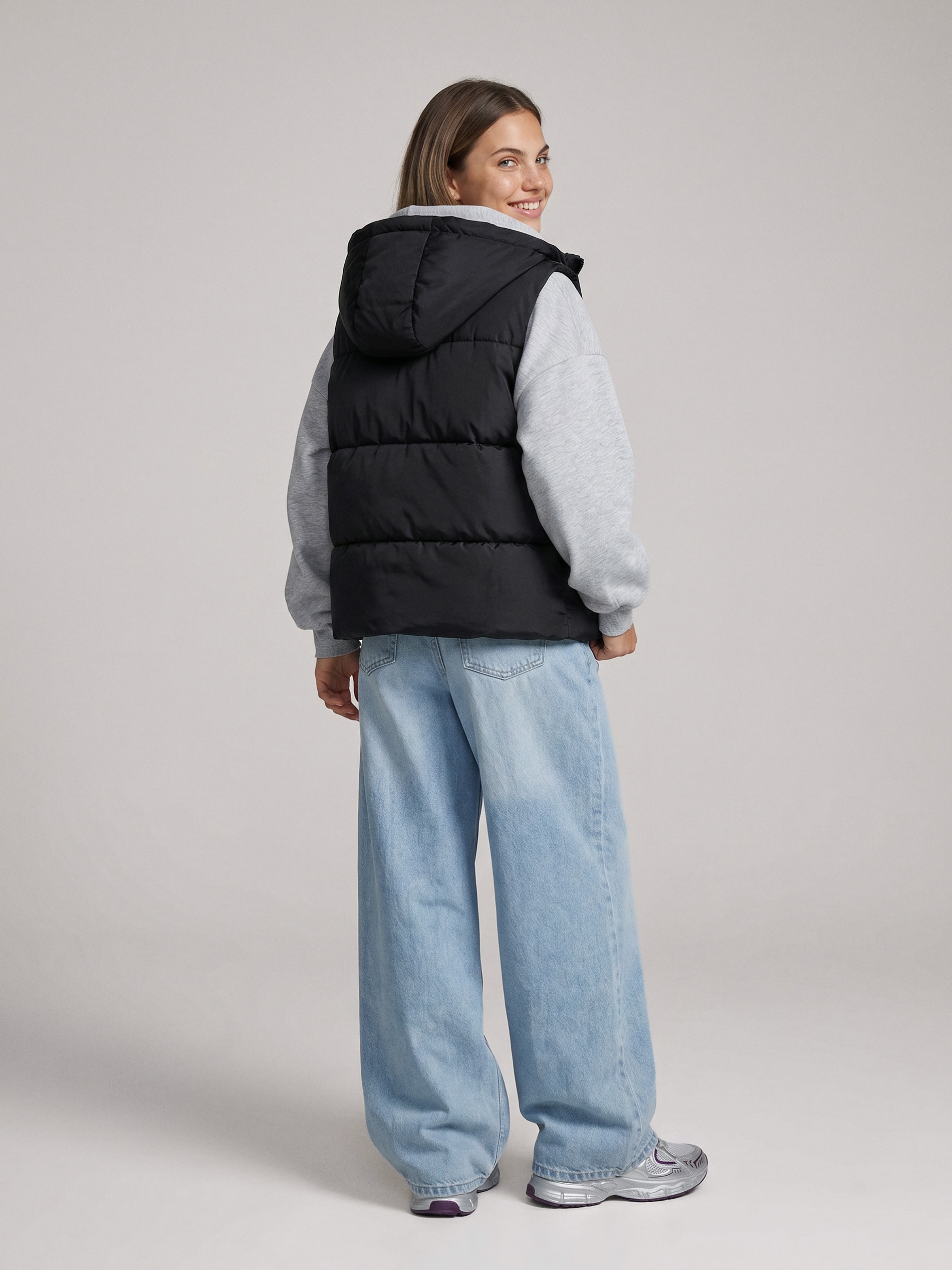 Pikowana kamizelka puffer z kapturem
