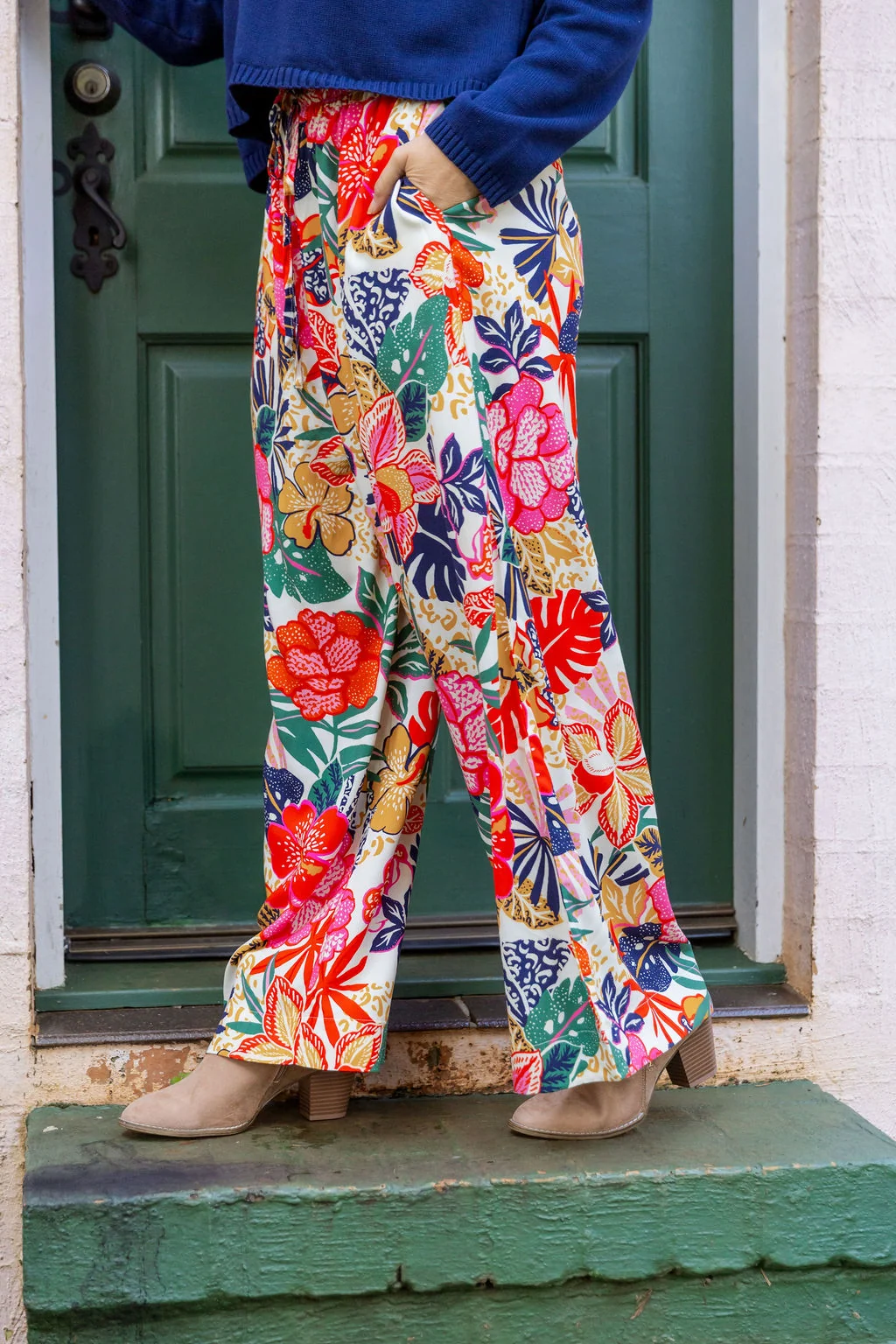 Gina Pant in Hibiscus