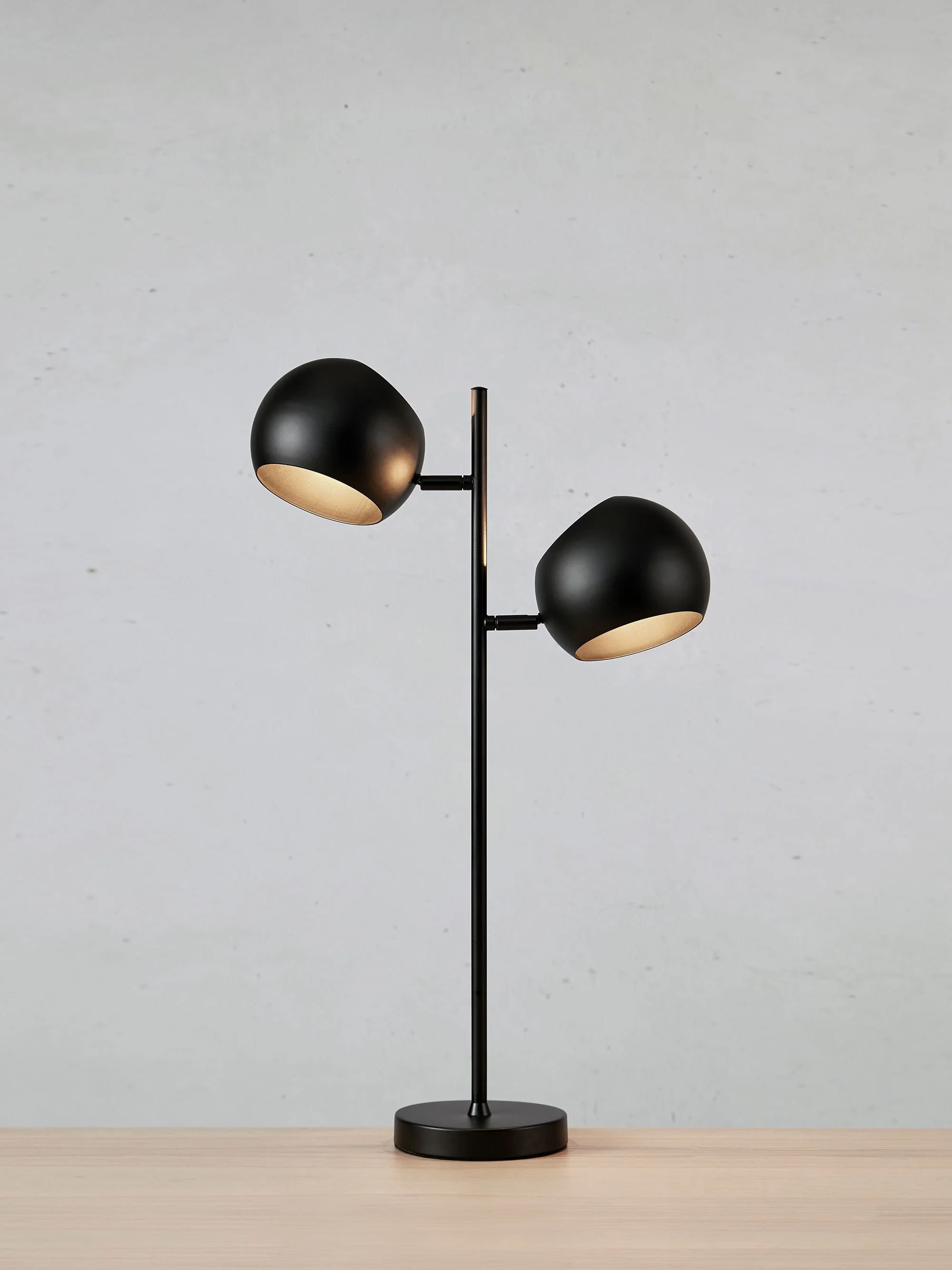 Große Tischlampe Edgar
