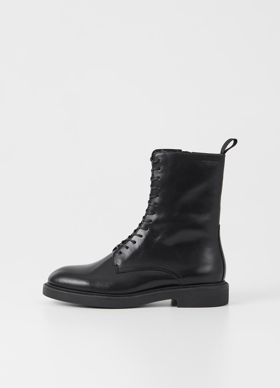 Alex W Boots