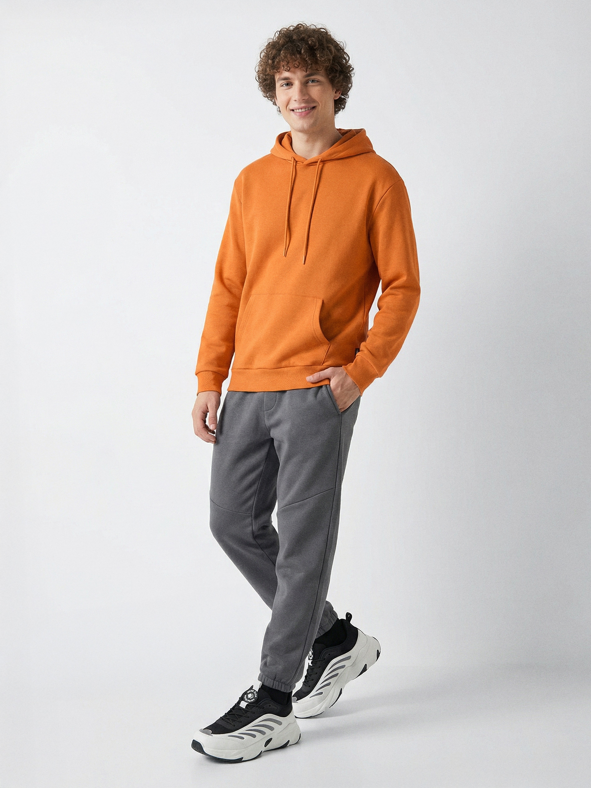 Spodnie dresowe regular fit
