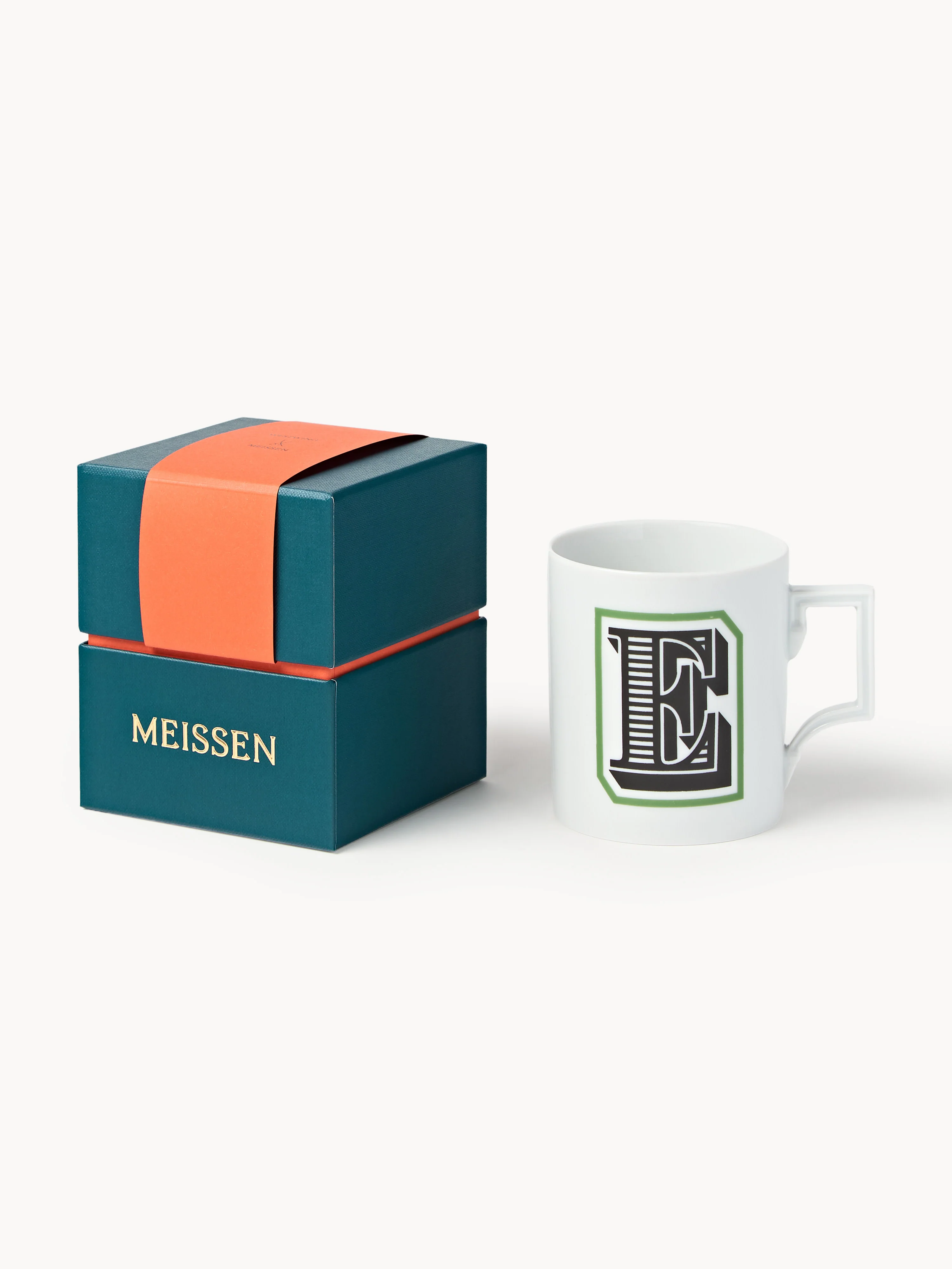 Westwing x MEISSEN, Handgefertigte Tasse Initials mit Dekor-Motiv