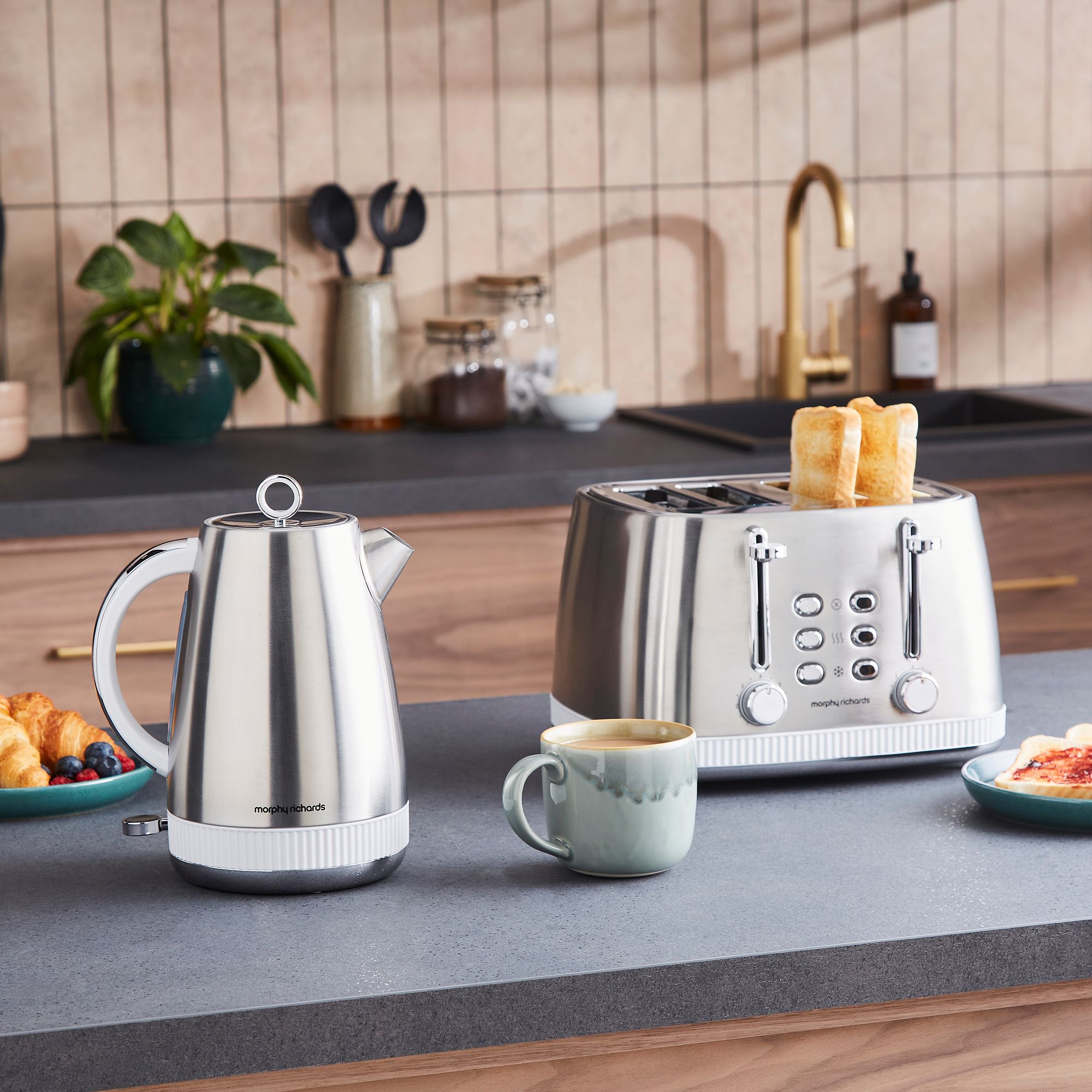 Morphy Richards Mexborough Kettle & Toaster Bundle White