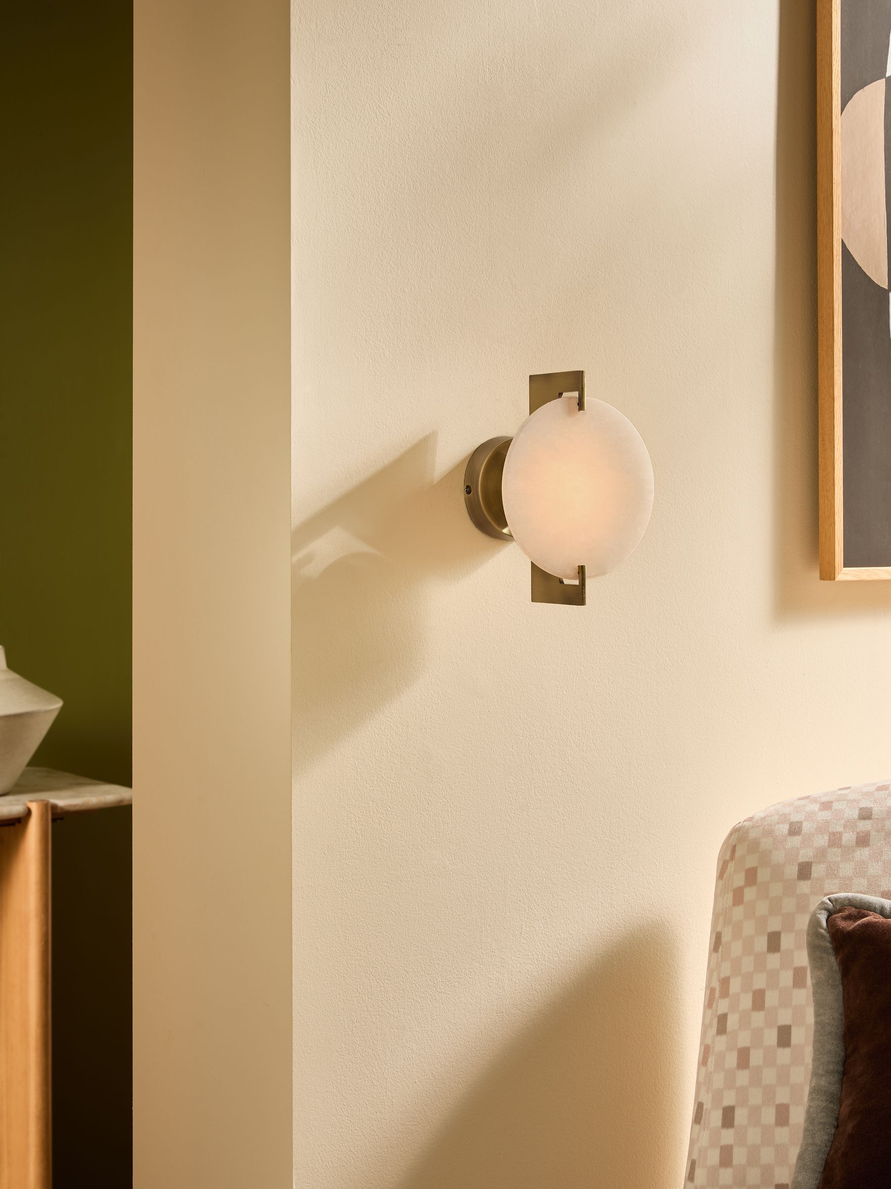 Quila Wall Light in Brass