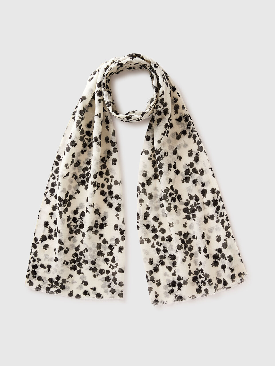 Patterned linen blend scarf