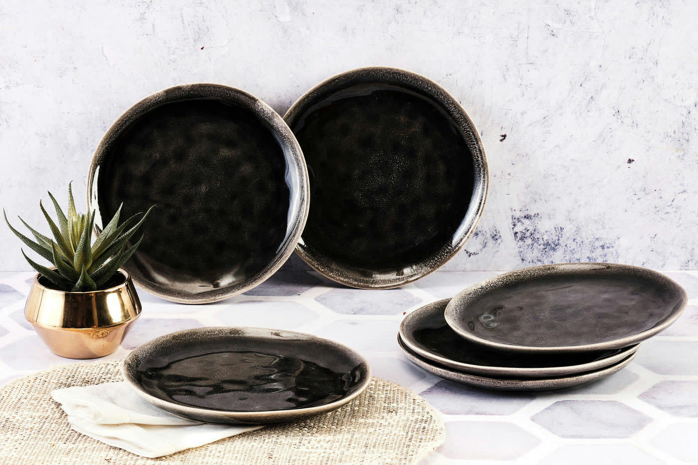 MOON - Lot de 6 assiettes à dessert en grès noir D21