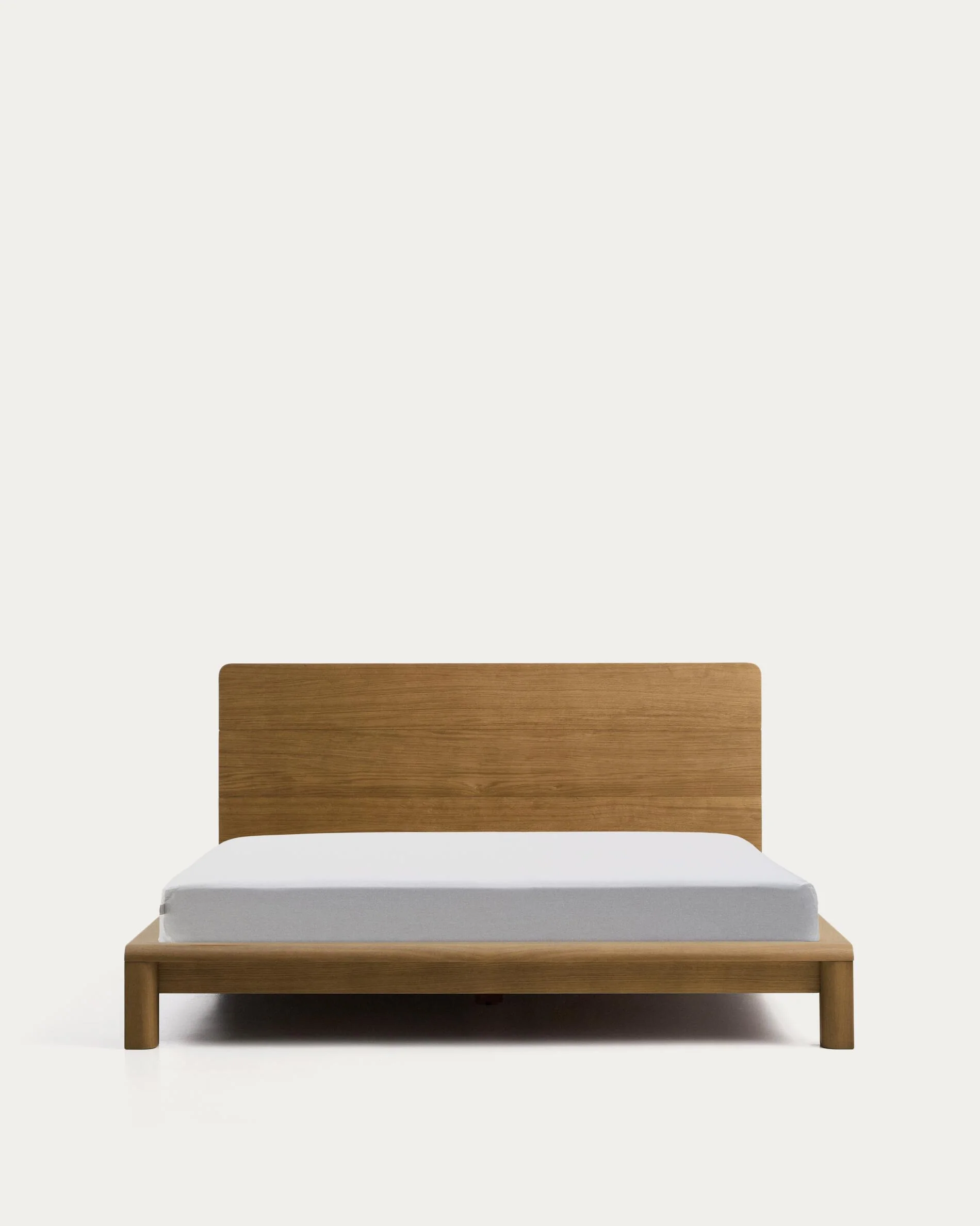 Arelida bed made of oak veneer and solid oak wood with light brown finish for 160 x 200 cm mattress FSC Mix Credit