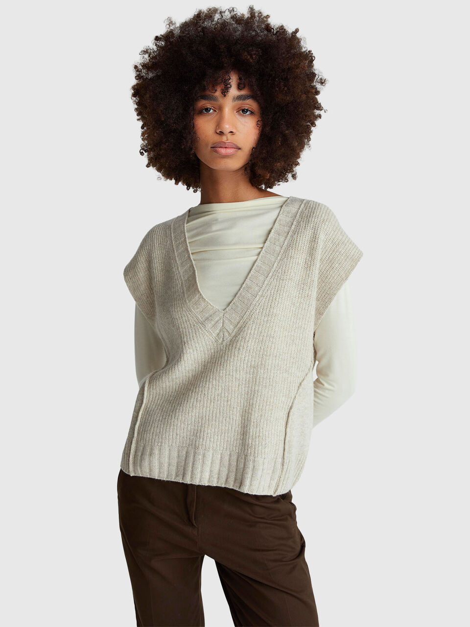 V-neck vest in wool blend