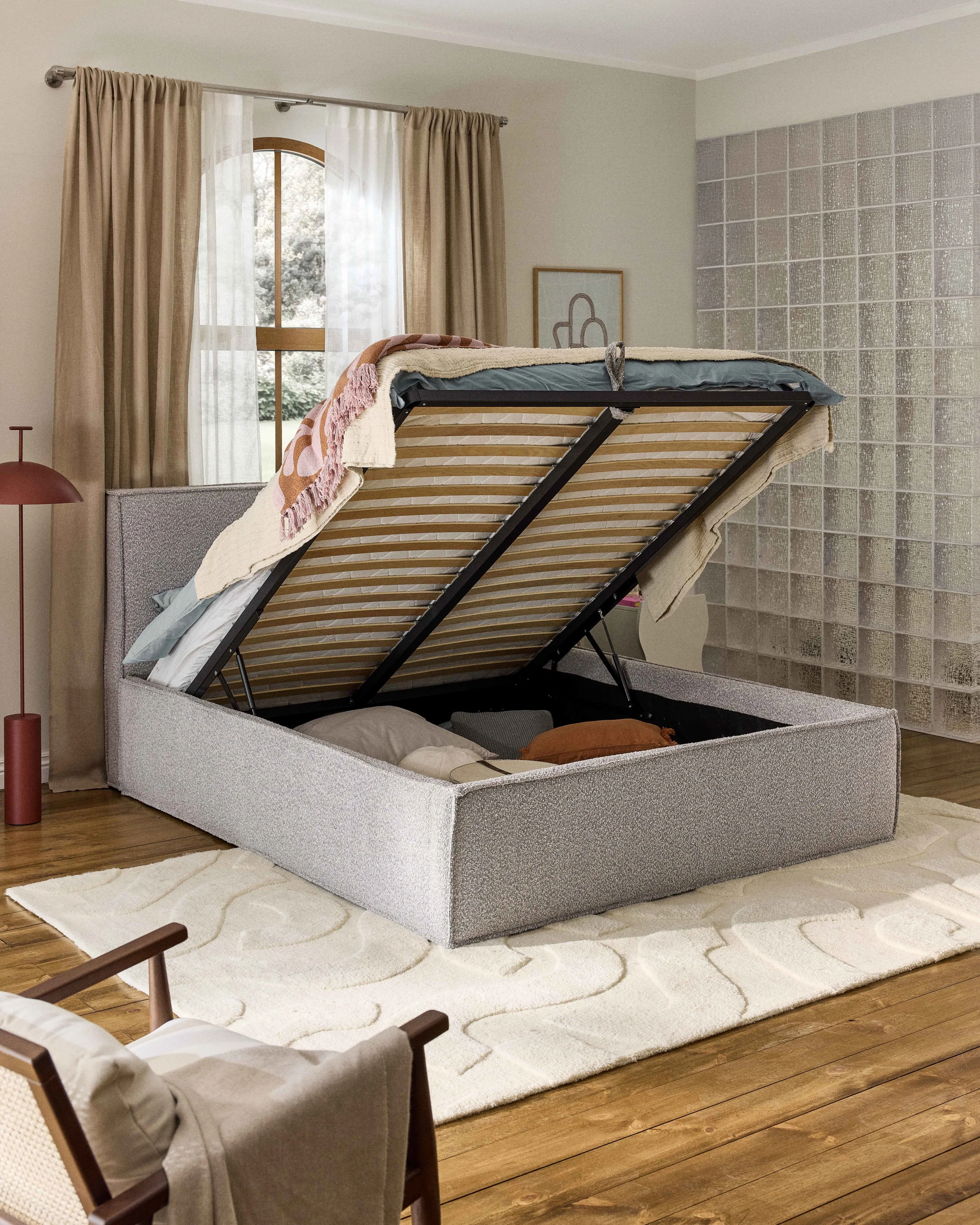 Bouclé-Polsterbett Dream mit Stauraum