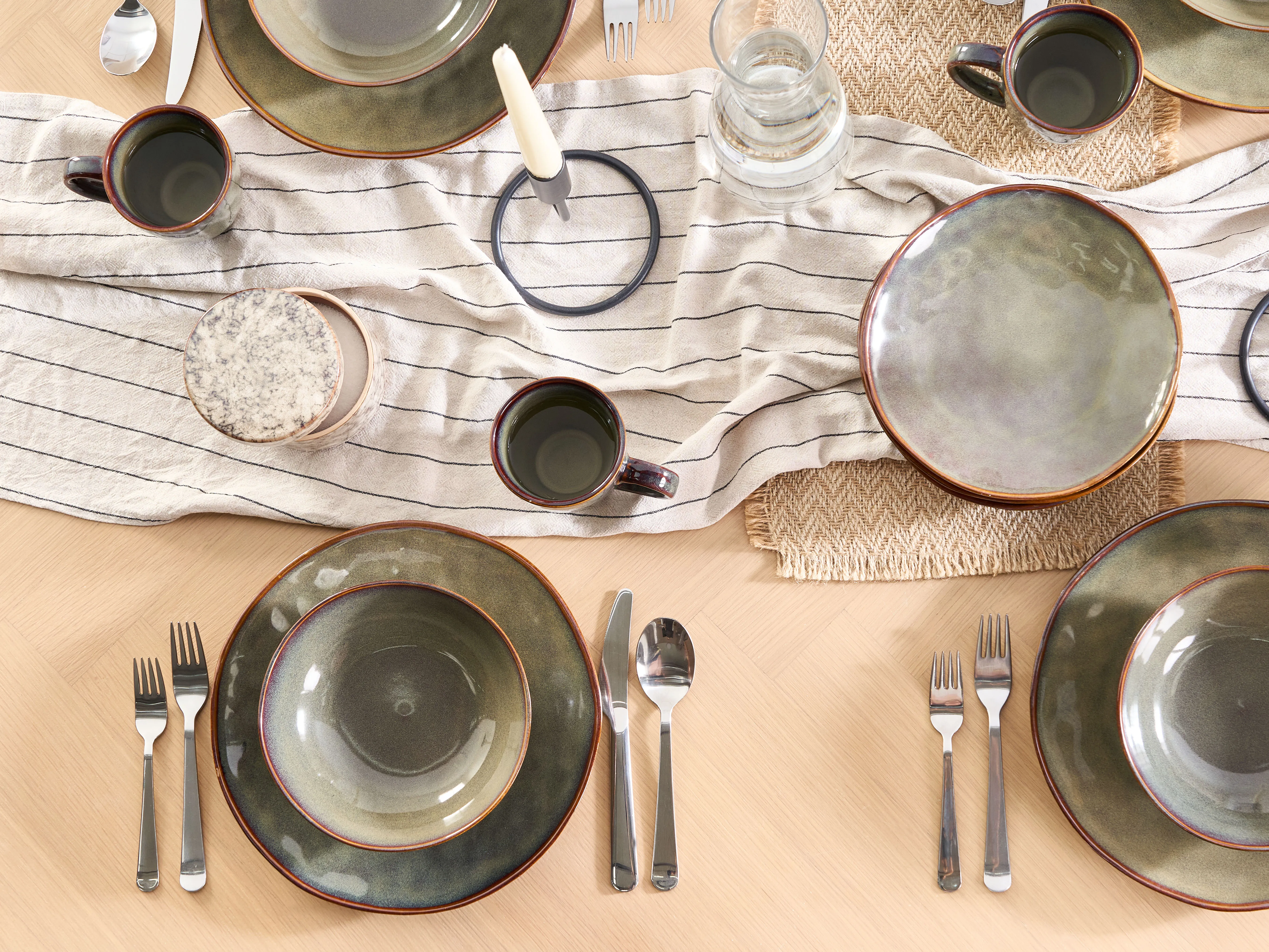 Set of 16 Dinnerware THYME Stoneware Dark Green