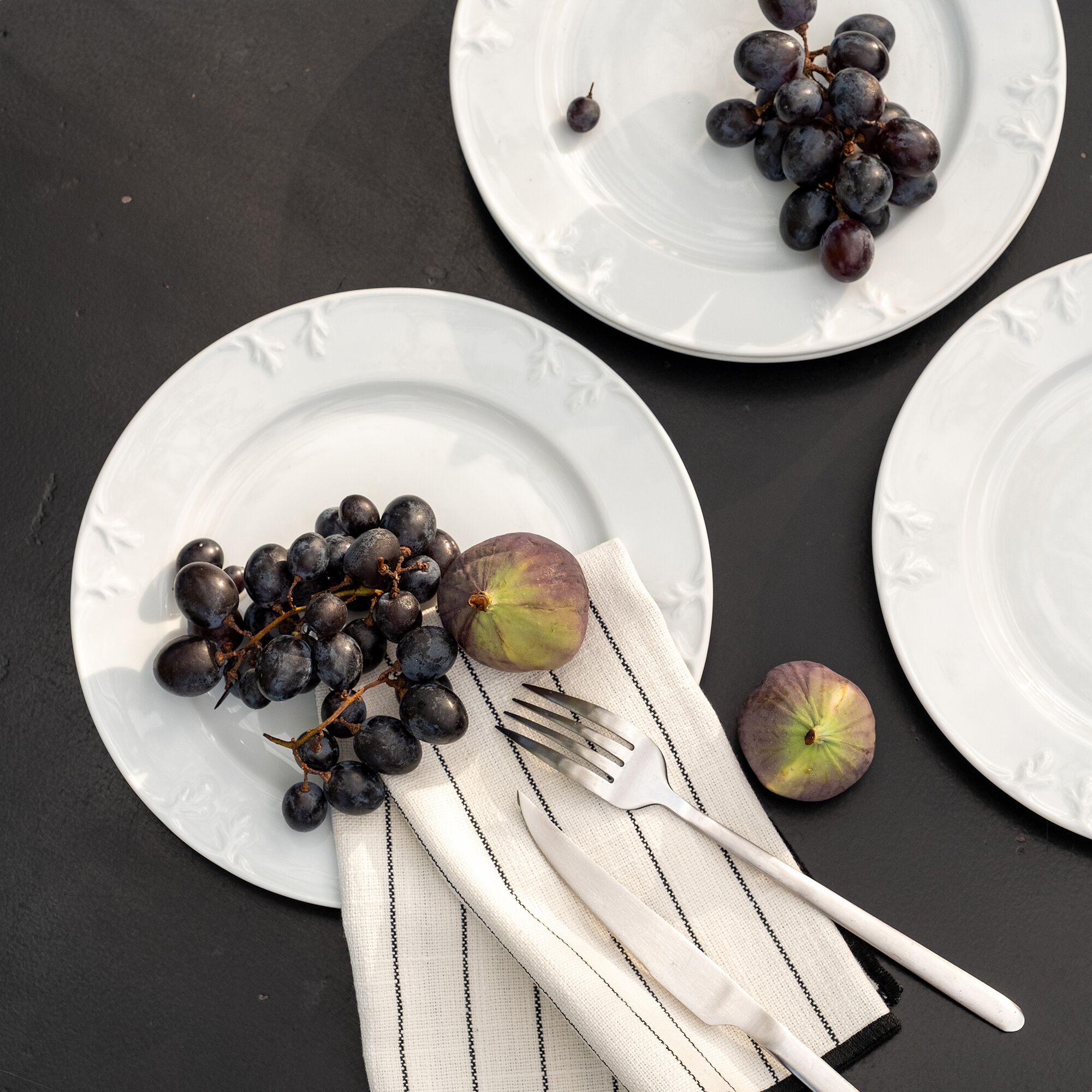 ACANTHE - Assiette à dessert en porcelaine D22cm - blanc