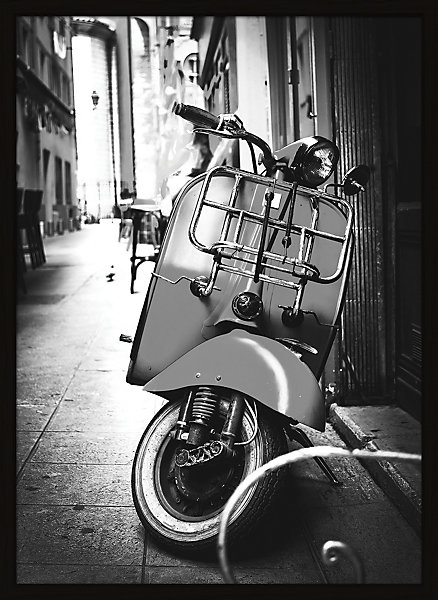 Affiche scooter noir et blanc L.50 x H.70cm Dada Art