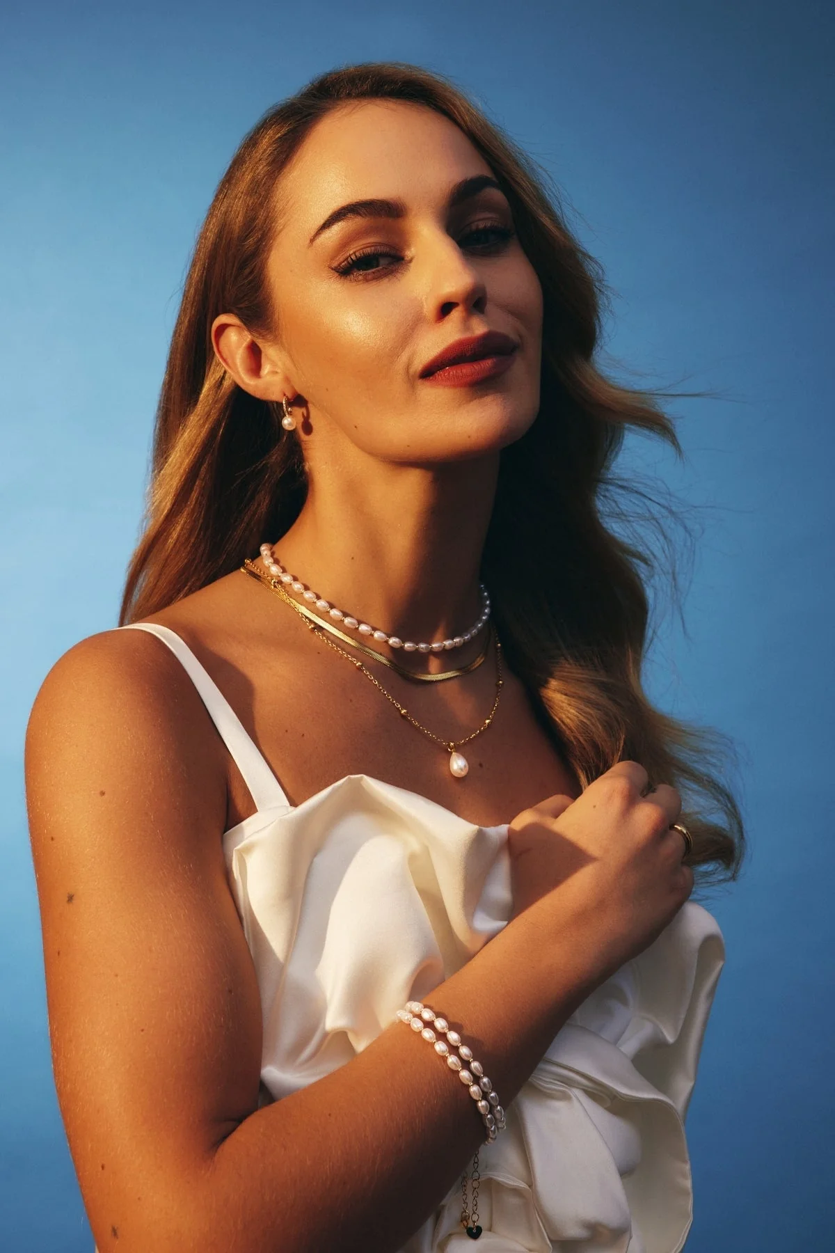 Faux Pearl Single Strand Gold Necklace