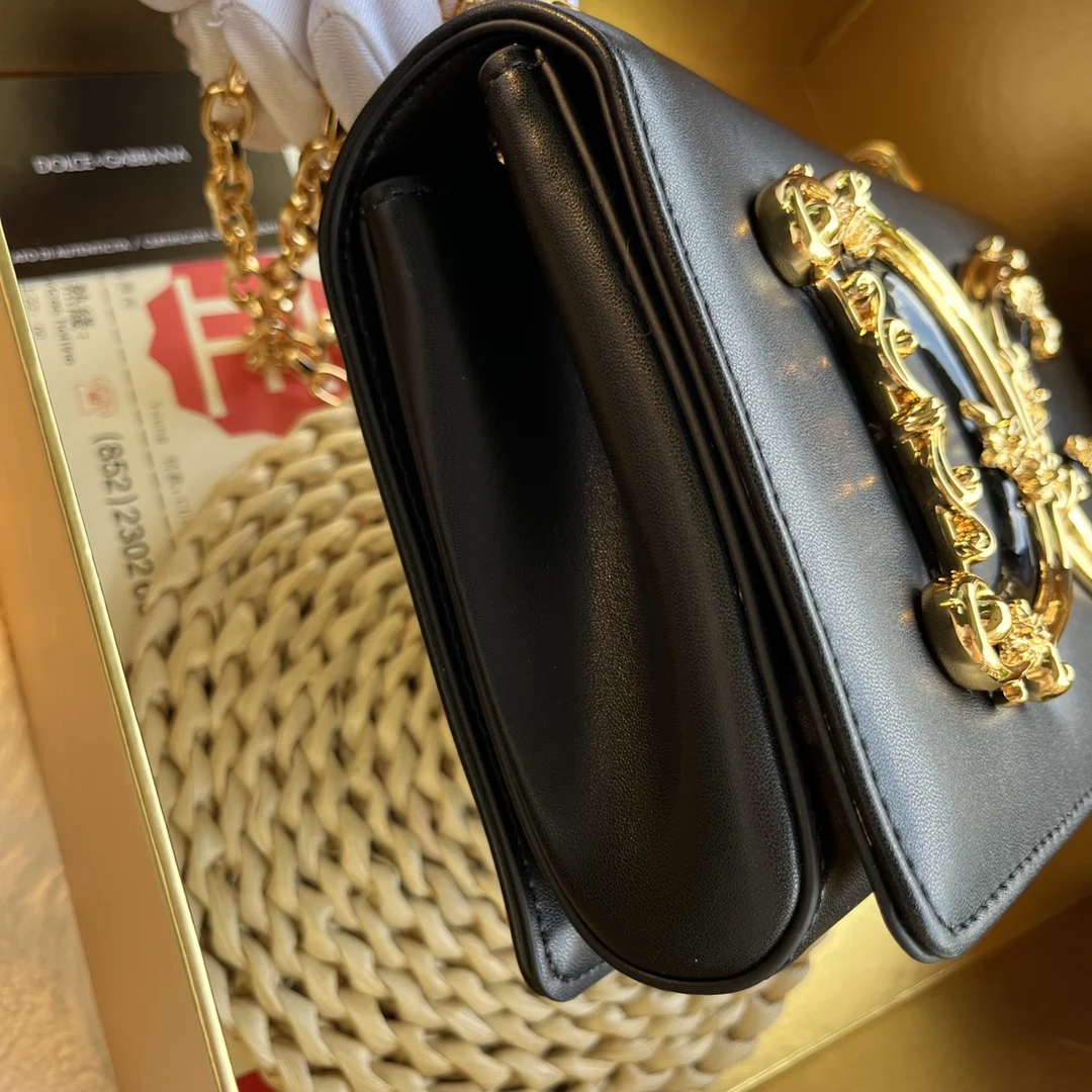 Dolce&Gabbana Small leather shoulder bag