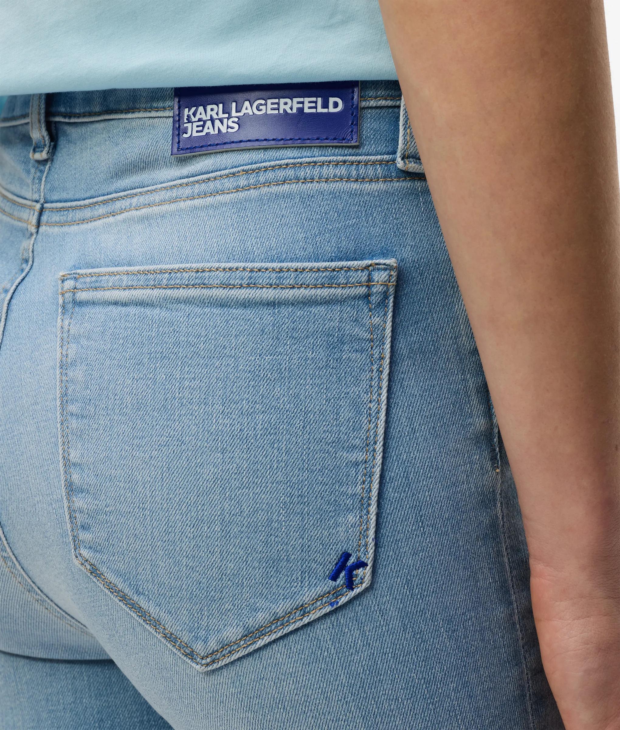 Jean slim taille haute avec ourlet fendu