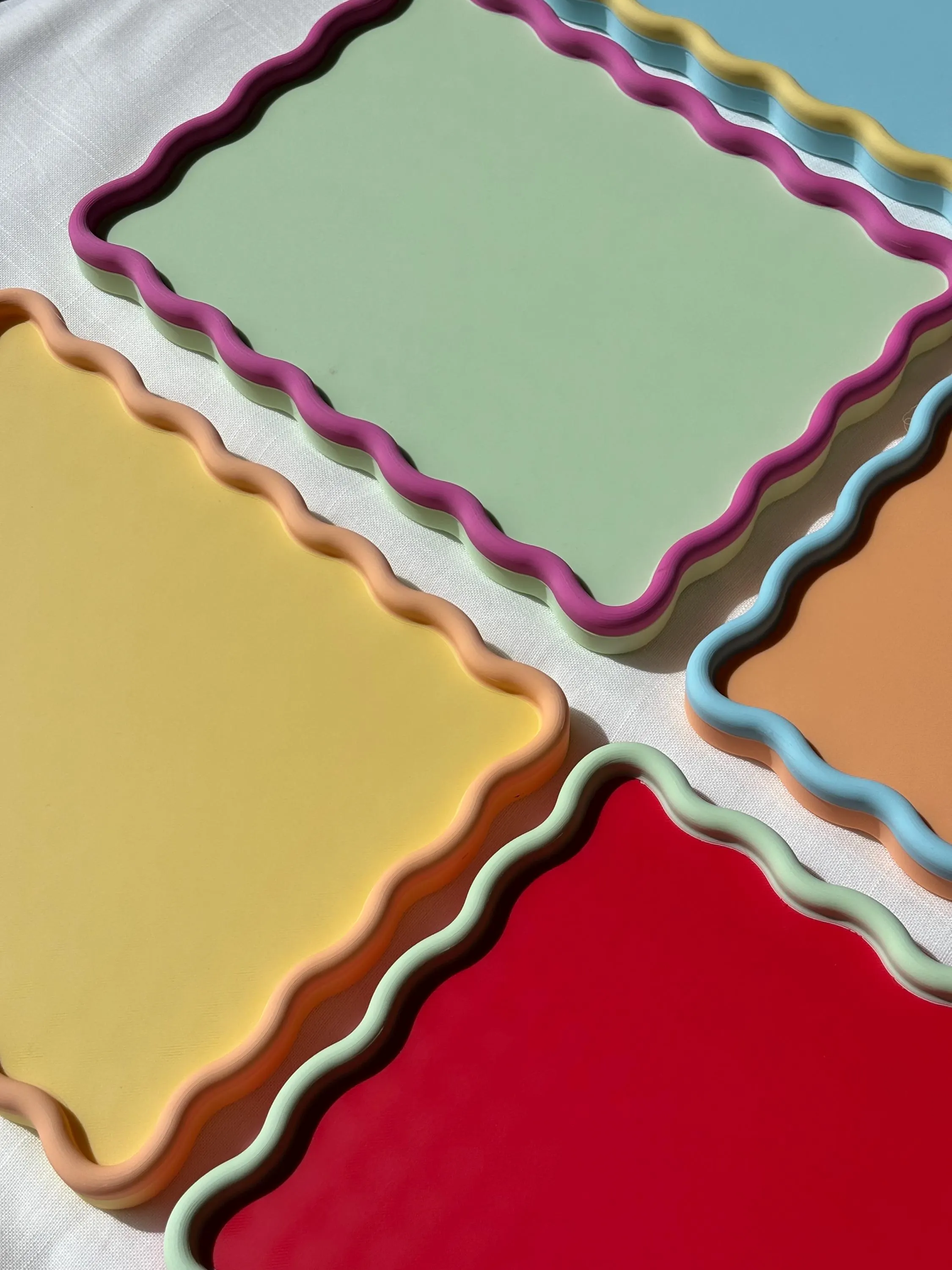 Scalloped Rectangle Decorative Display Tray