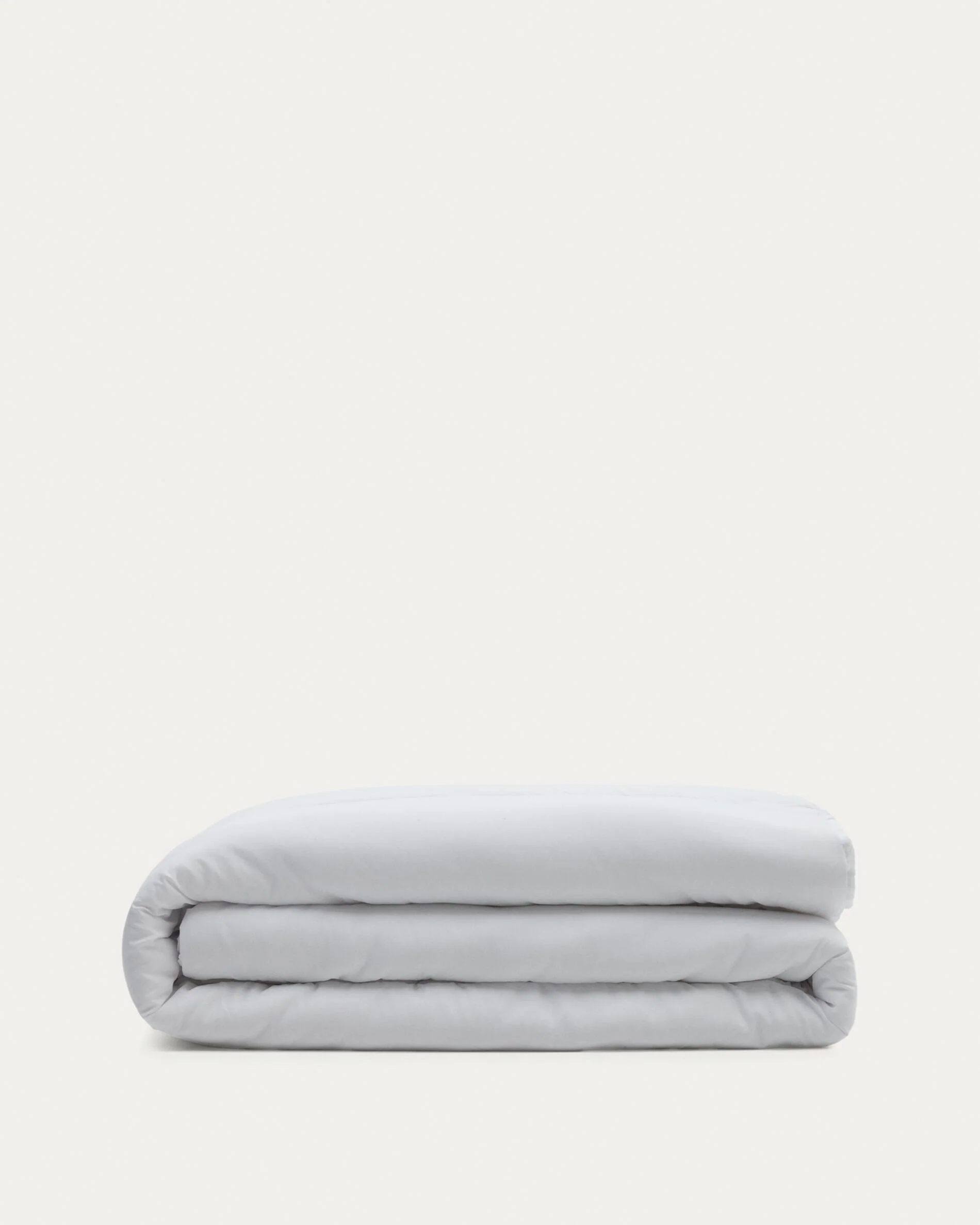 Mistral 250gsm microfibre duvet for 180cm bed made in Spain