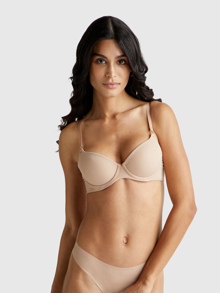 Padded bra with underwire