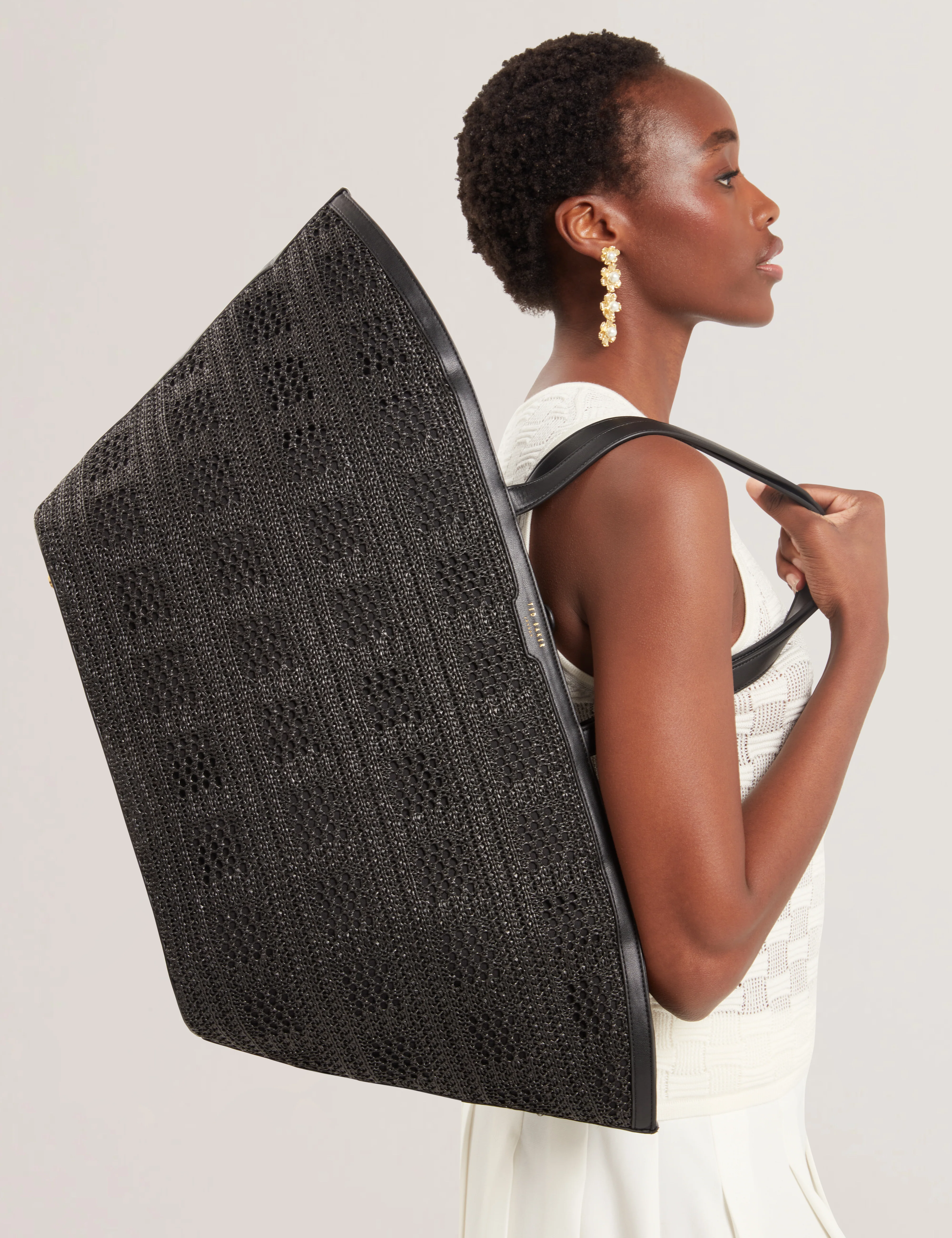 PAMYLAA | BLACK