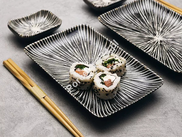 Zestaw do sushi dla 2 osób (4 el.) z pałeczkami Tokyo Design Studio - Tokusa Brown 33847