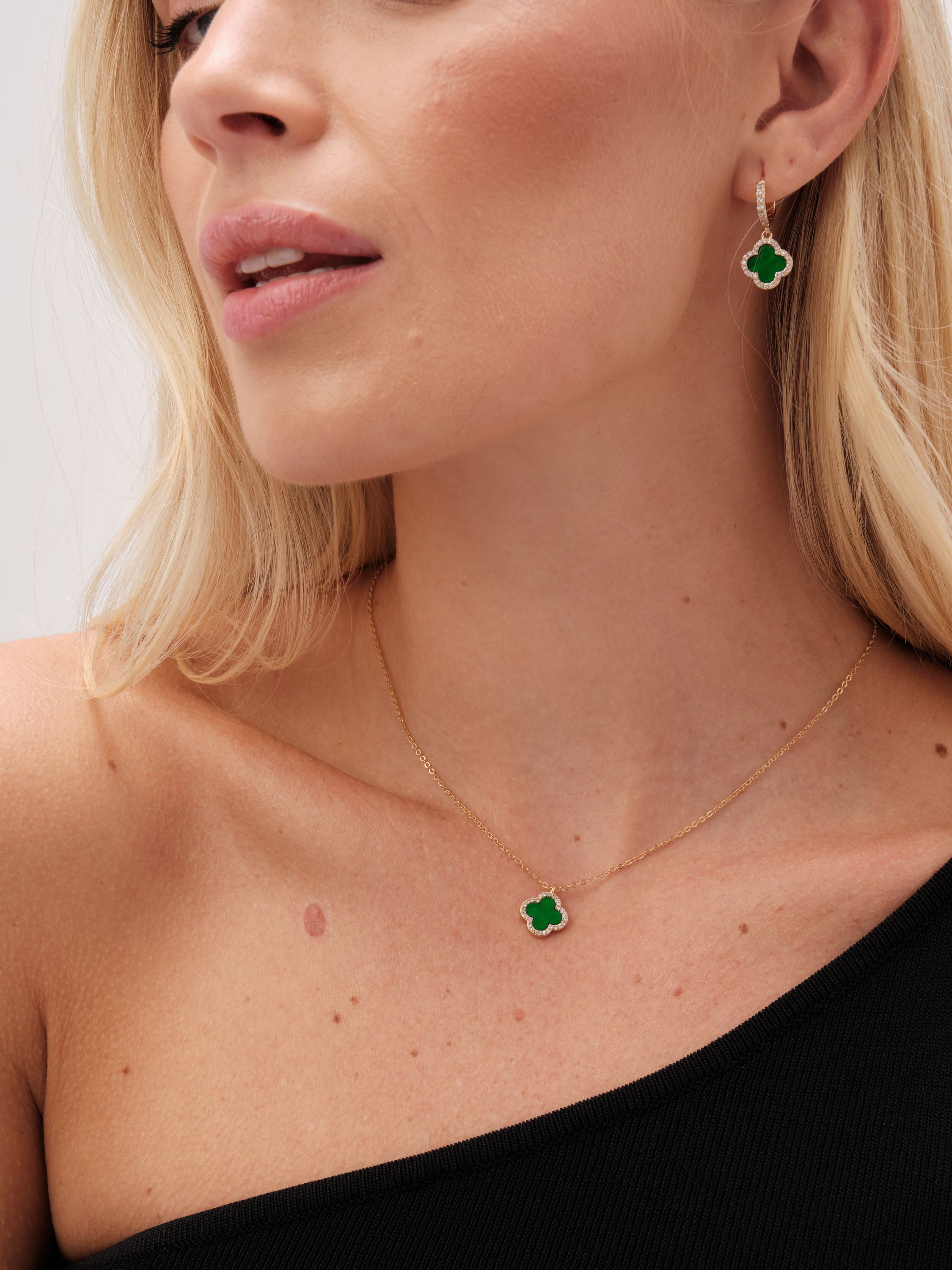 Jon Richard Gold Plated And Malachite Clover Pendant Necklace
