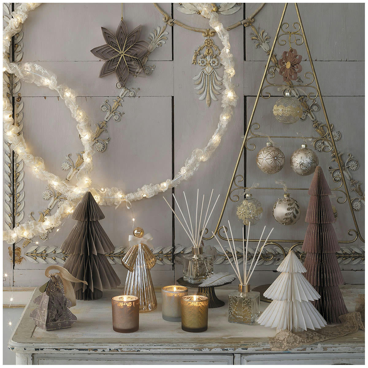 - Bougie parfumée 160 g - Sapin Doré