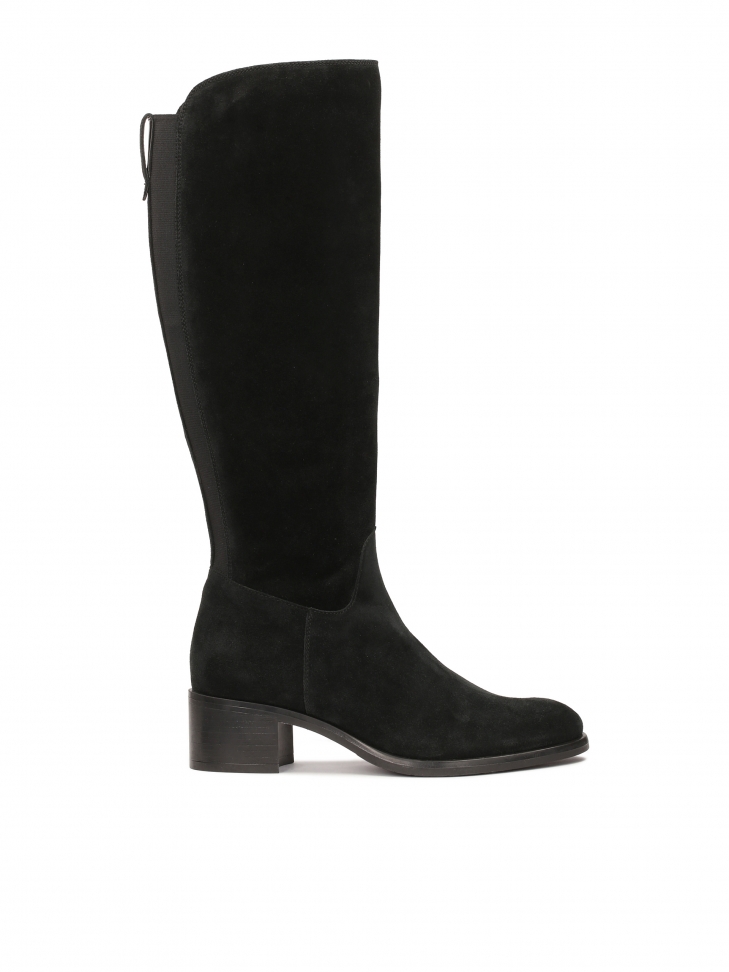 Suede boots with wide heels