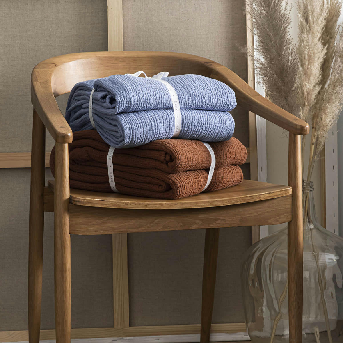CARESSE - Couvre lit en coton tissé bleu 260x240