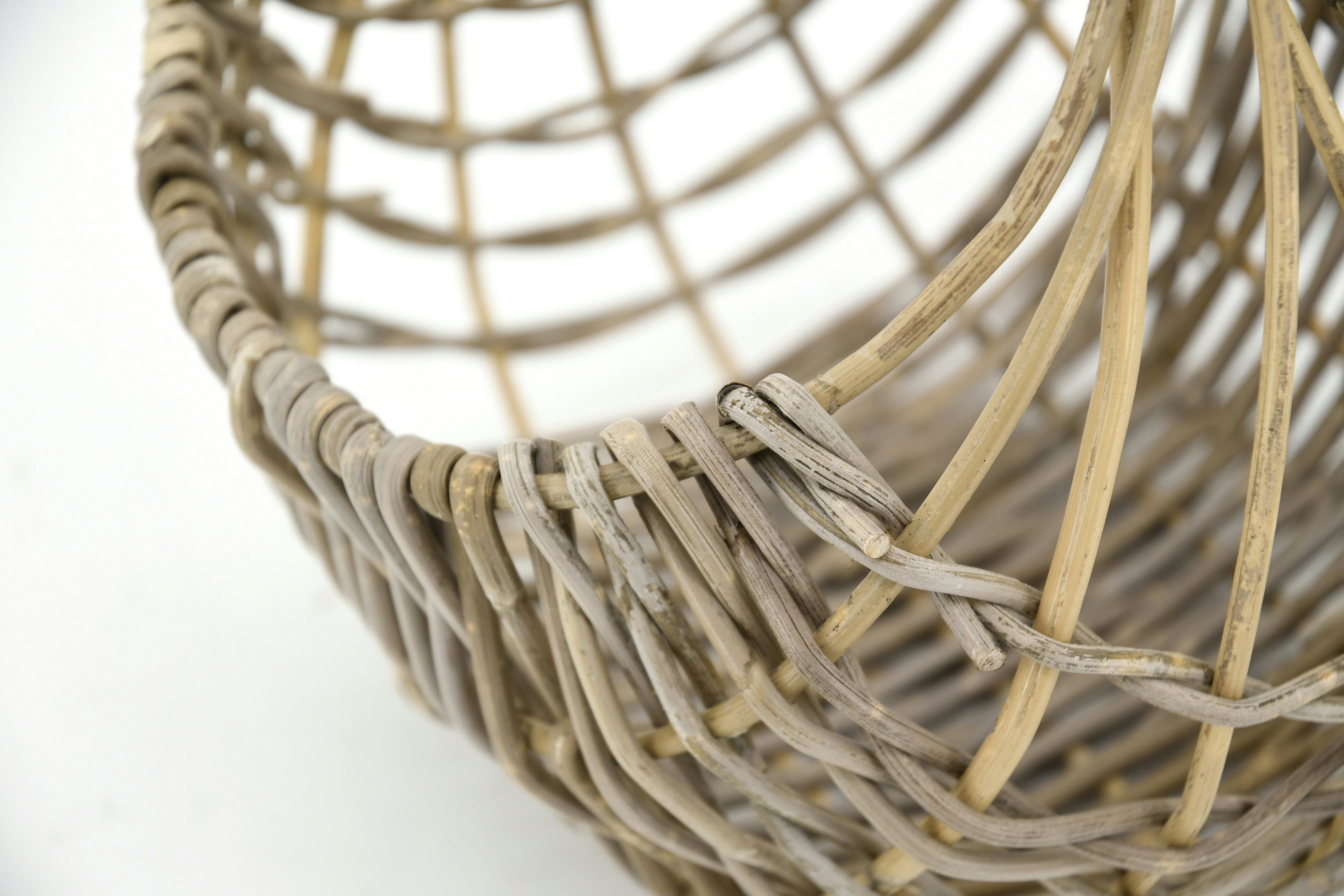 - Panier arrondi ajouré en poelet gris 35 cm