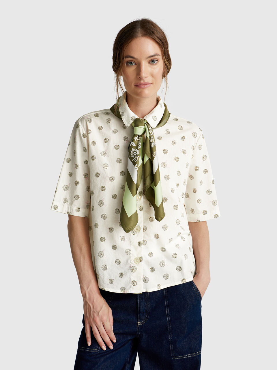 Short sleeve patterned shirt