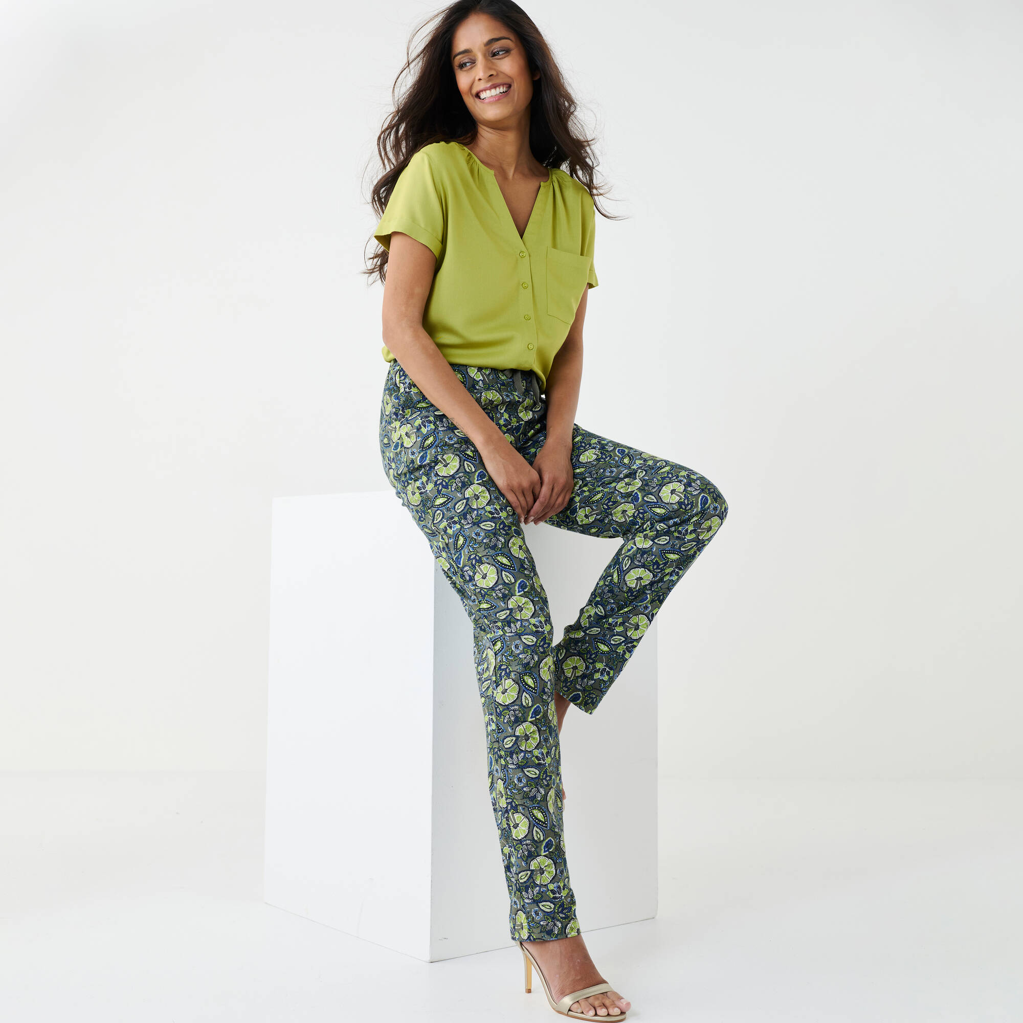 Pantalon fuselé, coton-lin imprimé ethnique