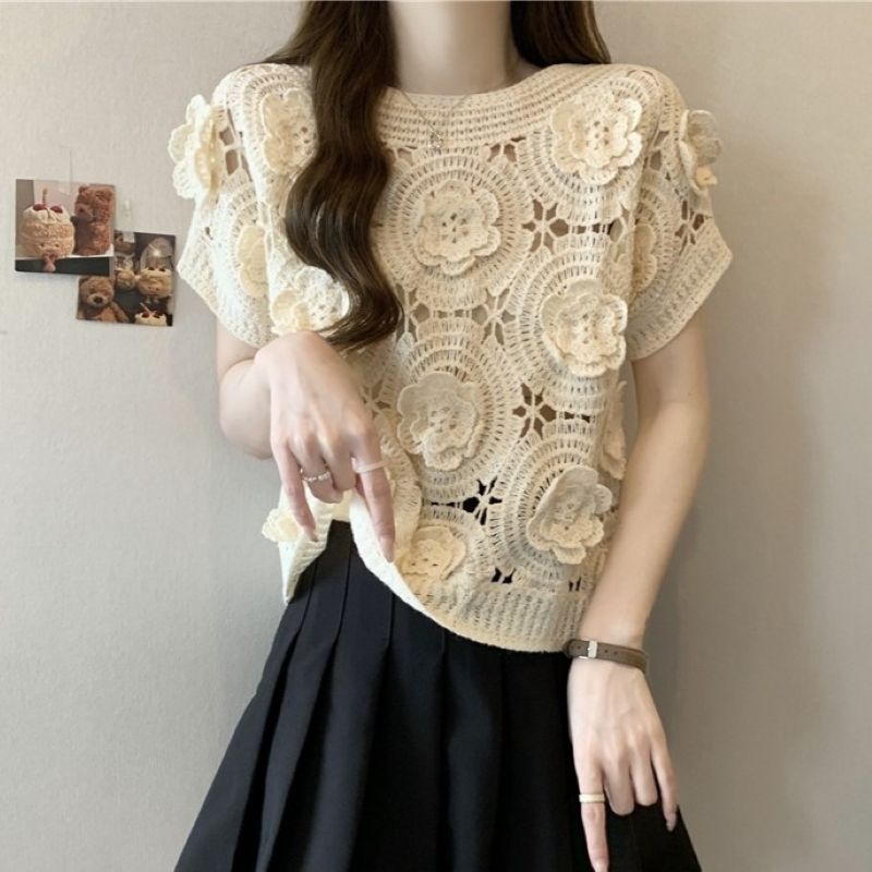 PEACH ACCESSORIES 3D Rosette Coquette Crochet Knit Top
