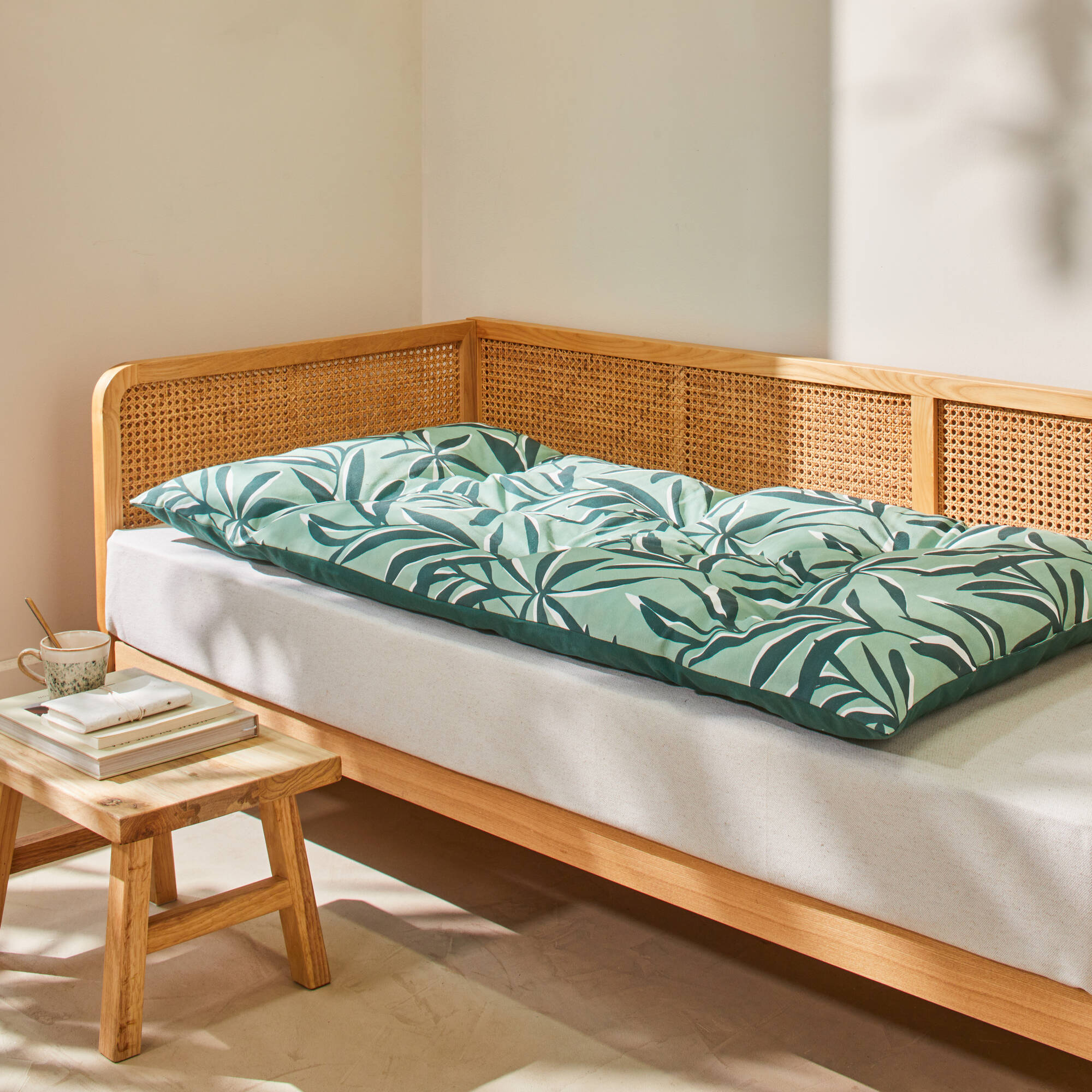 Long coussin de sol imprimé feuillage