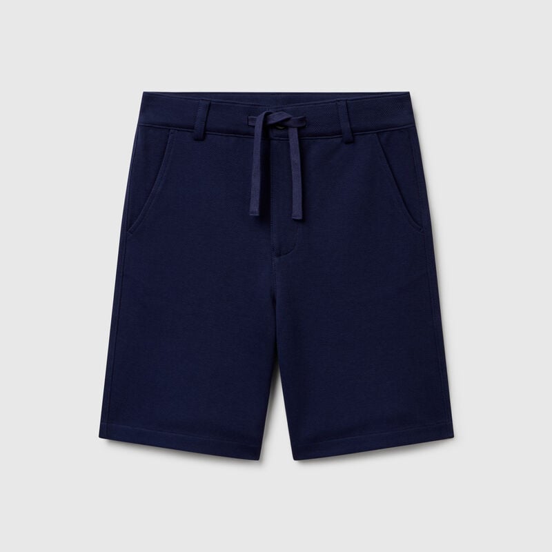 Short cotton trousers