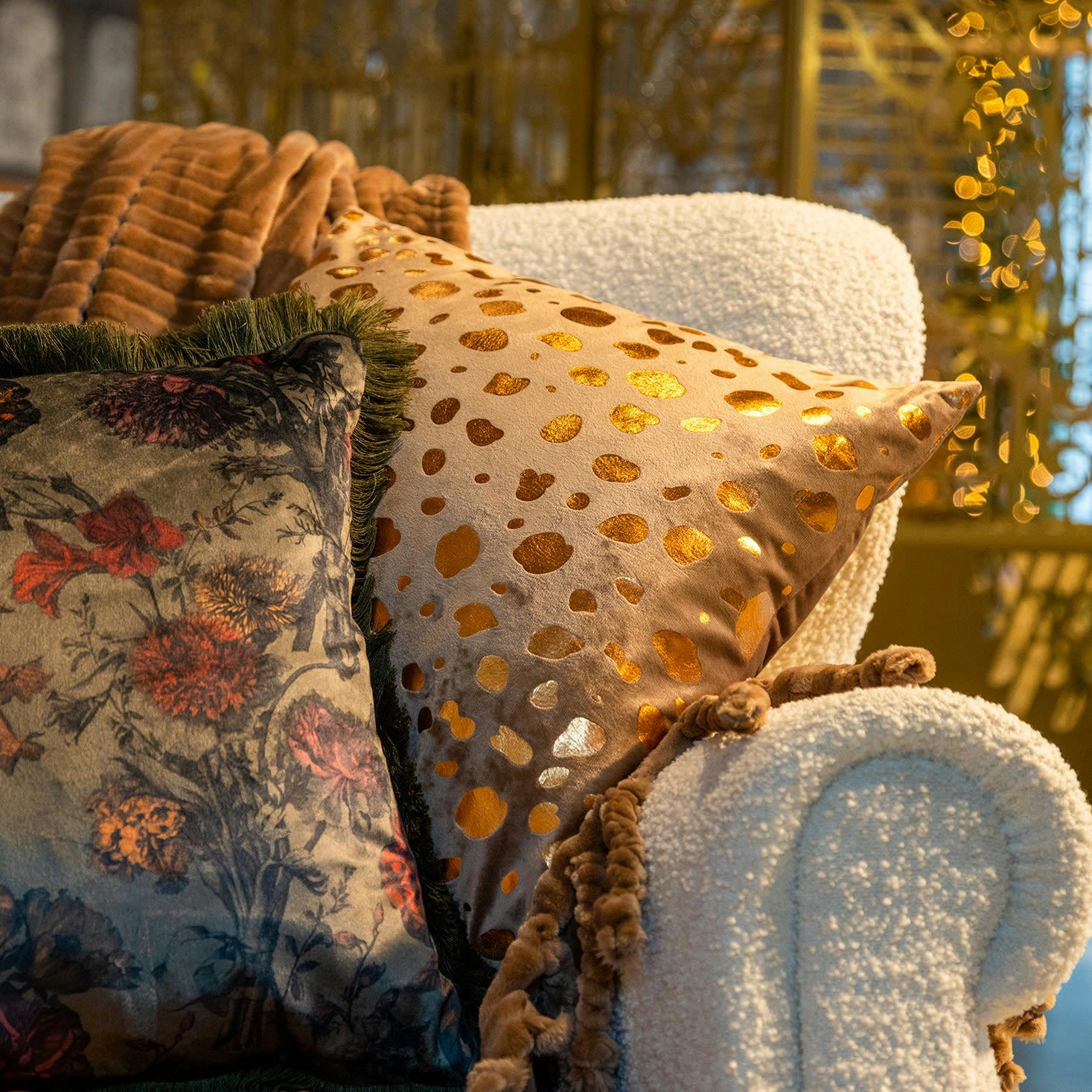 - Coussin - vert en velours 45x45 cm avec motif fleuri