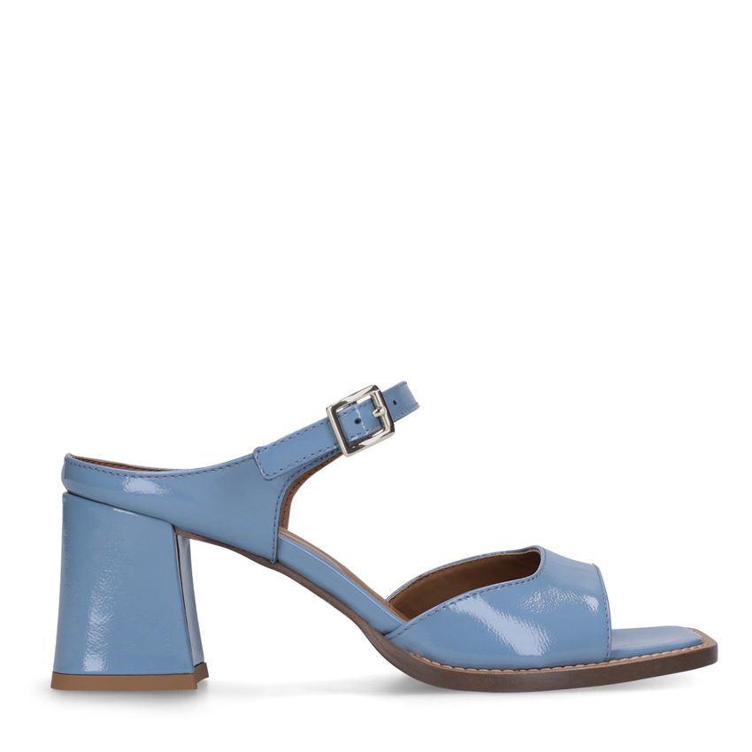 Manfield Blauwe lak leren sandalen met hak