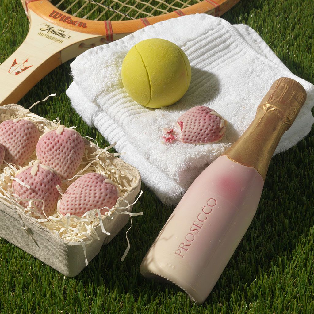 CHOC ON CHOC Chocolate Tennis Balls, Bottle And Strawberries Gift Box