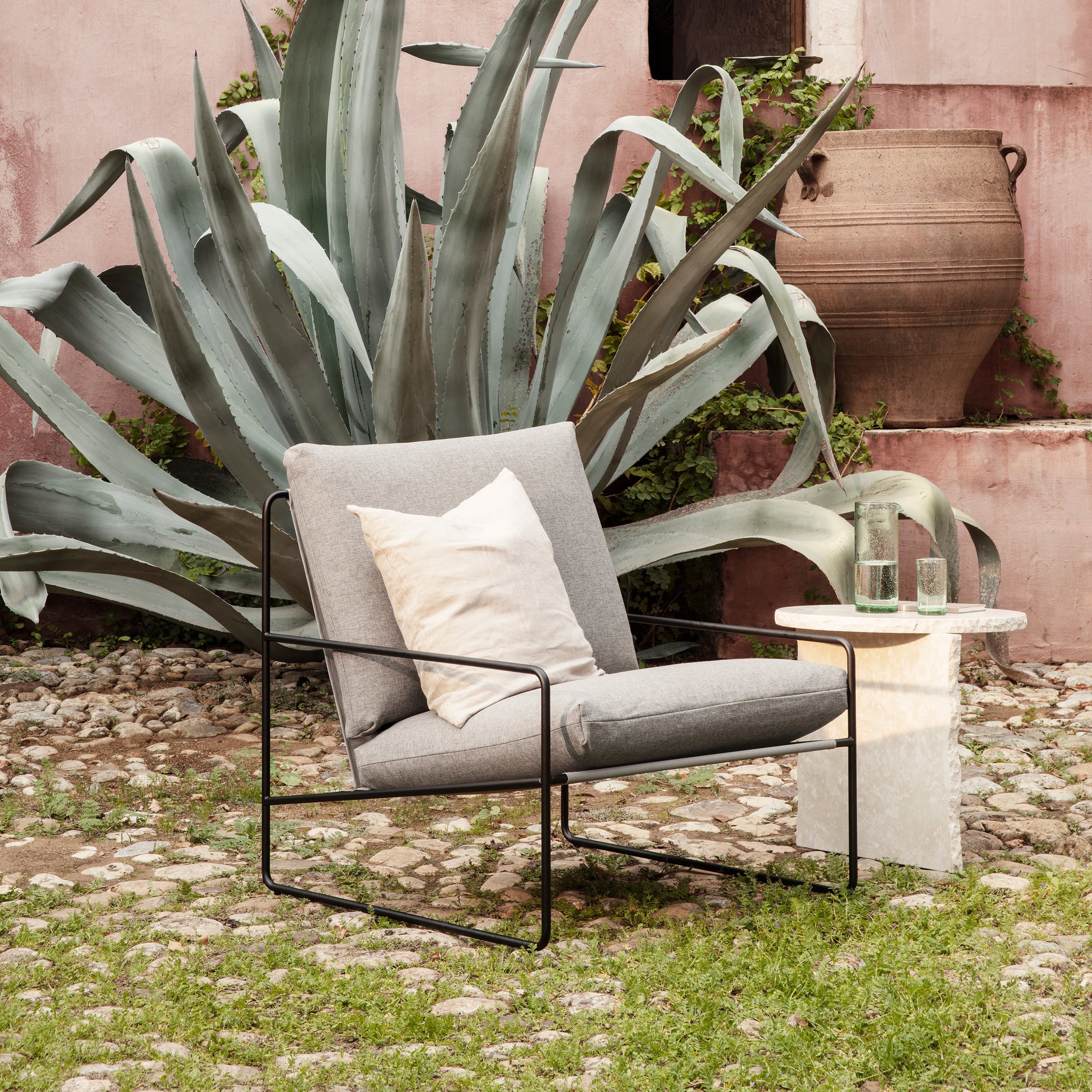 Ferm Living Desert Lounger - Dolce - Black / Dark Sand